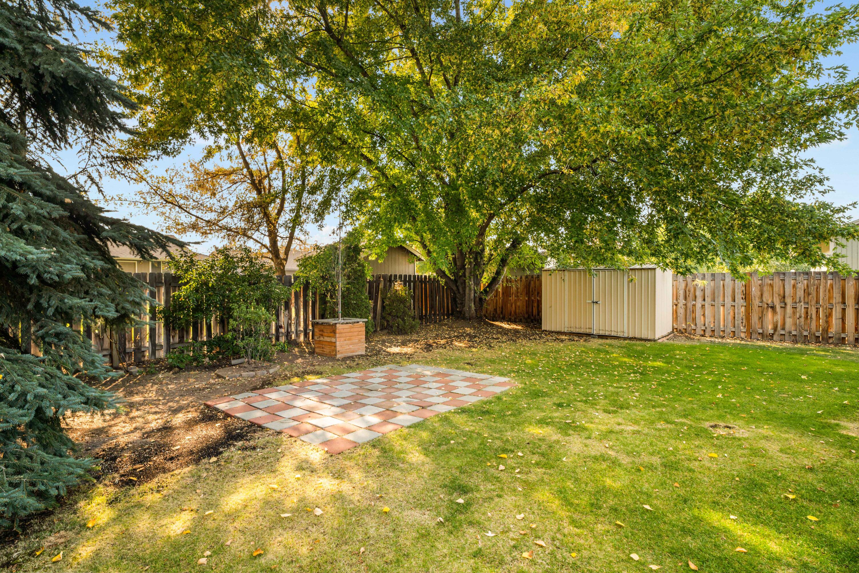 3128 SW Reindeer Avenue