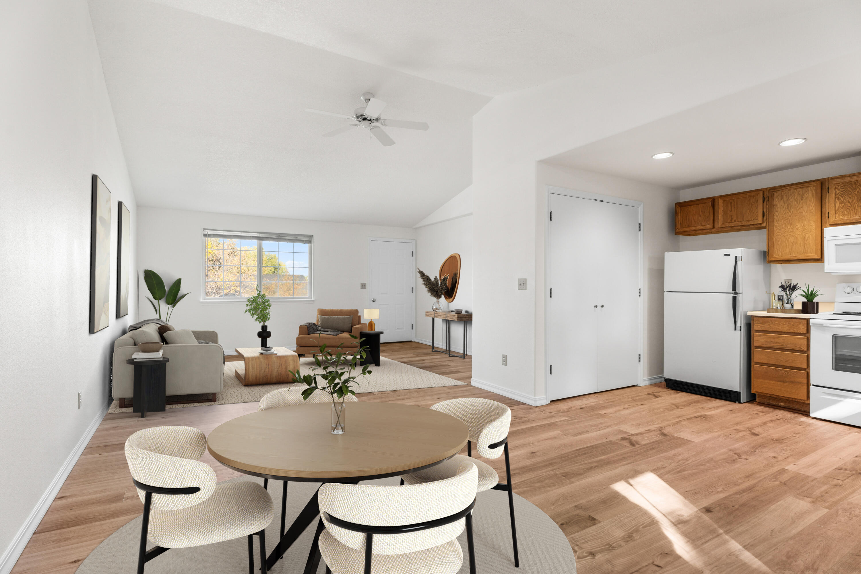 3128 SW Reindeer Avenue