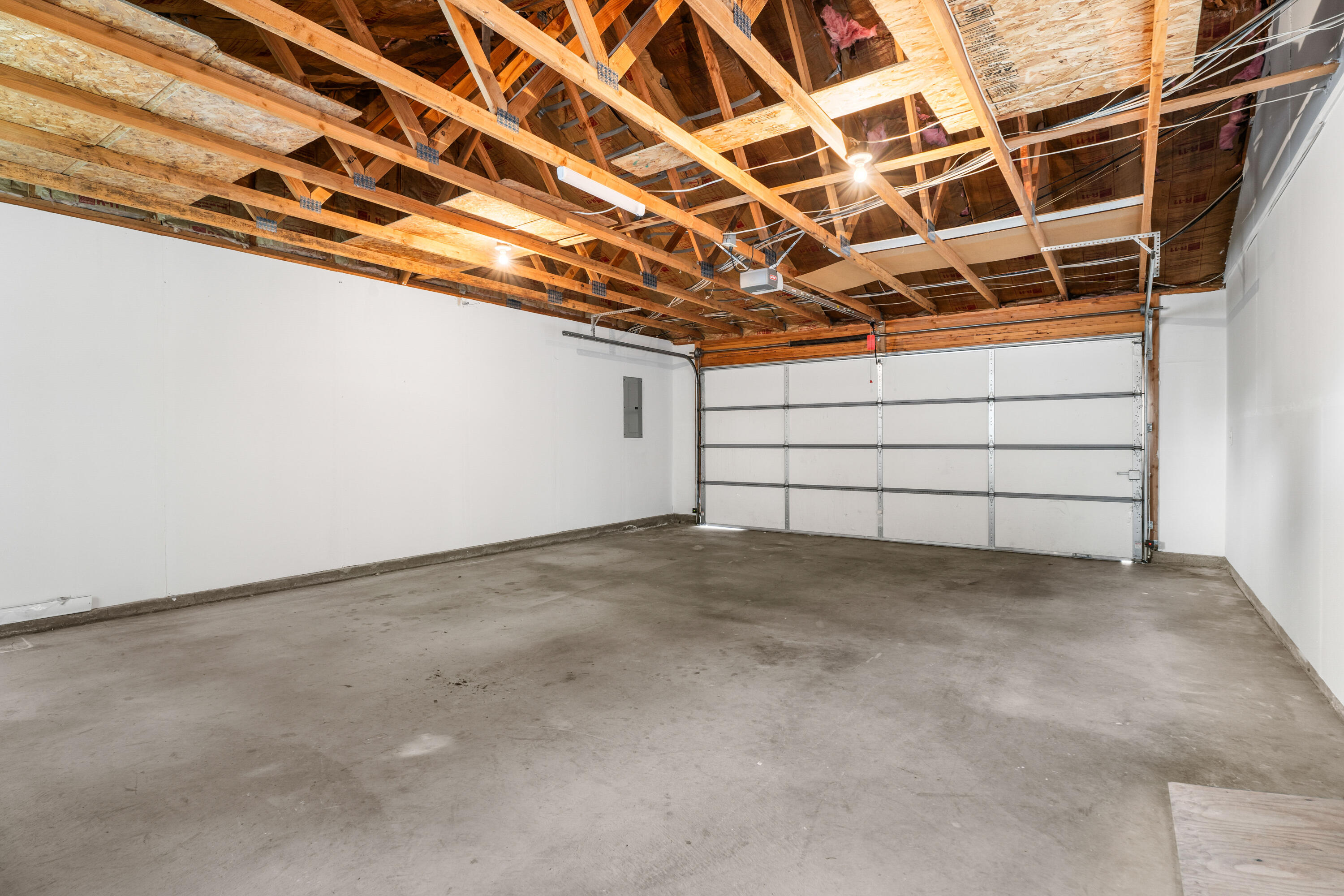 3128 SW Reindeer Avenue