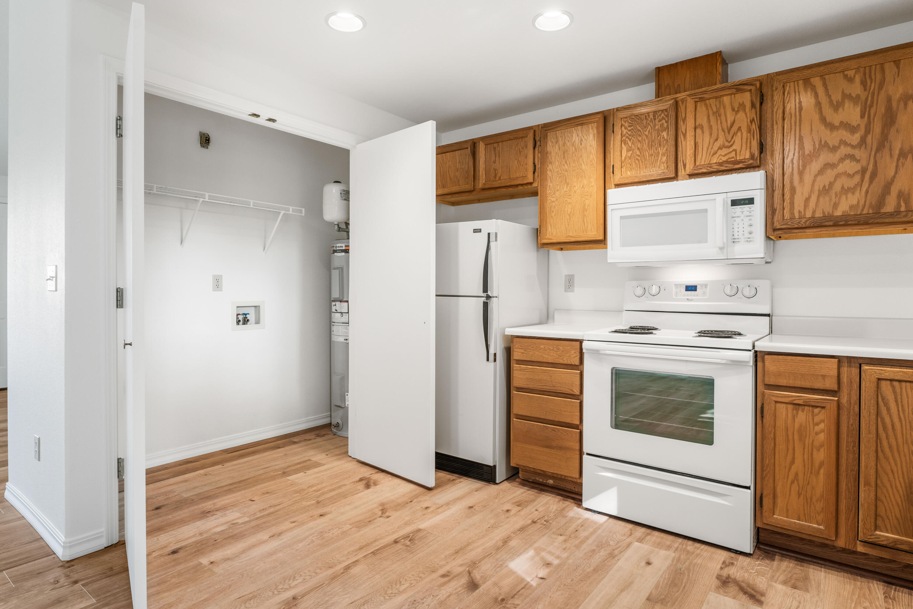 3128 SW Reindeer Avenue