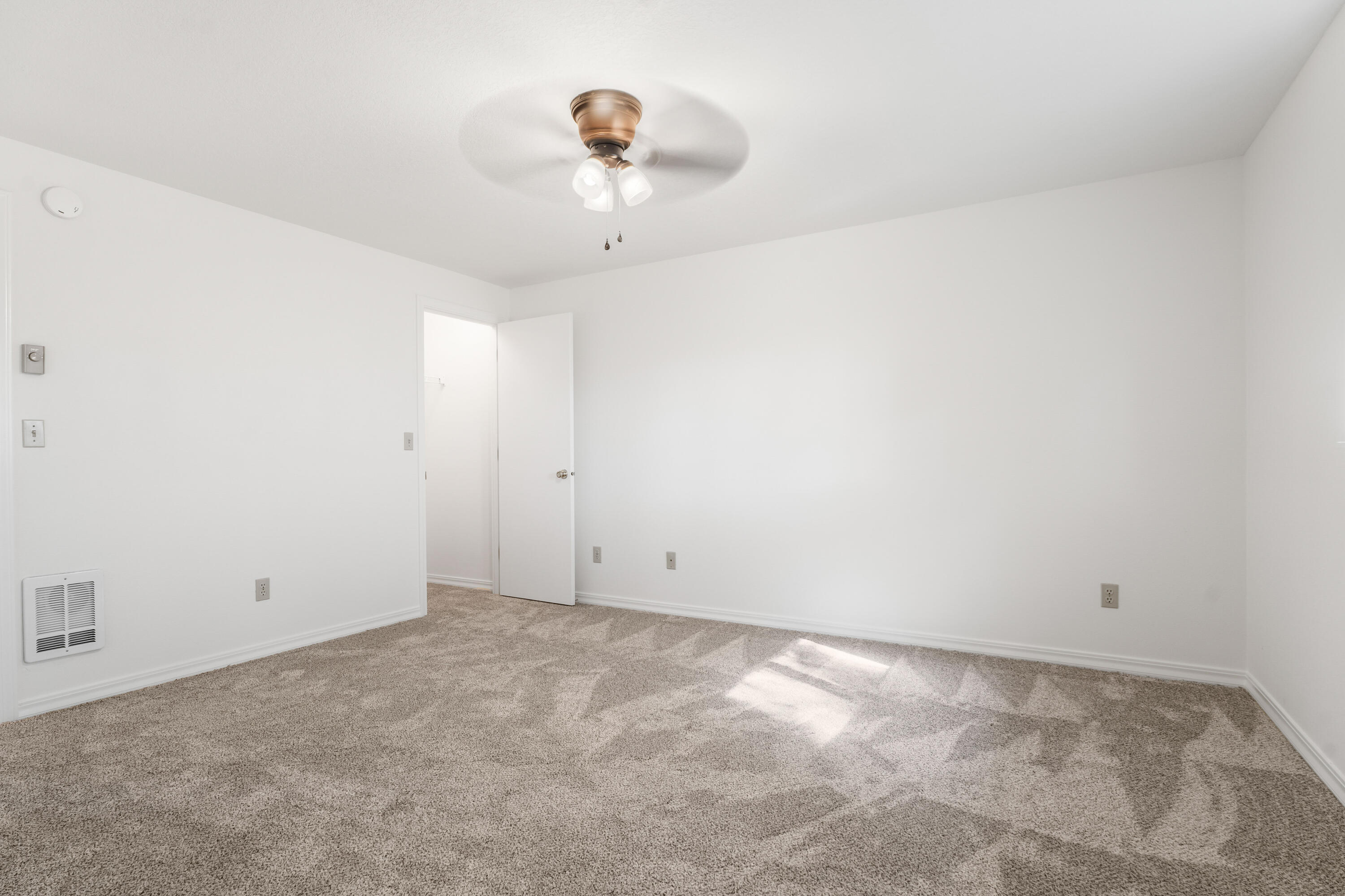 3128 SW Reindeer Avenue