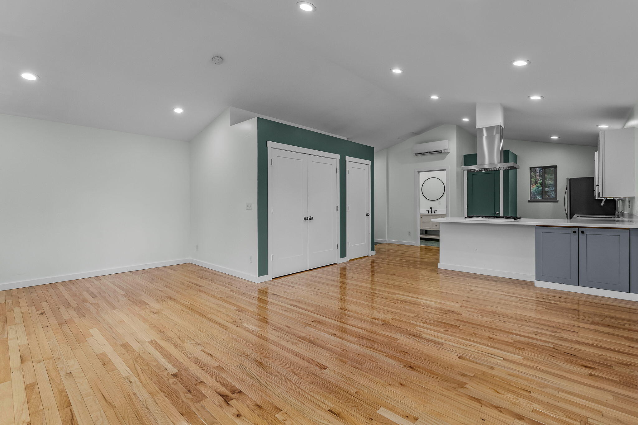 612 NE 11th Street Unit: 1 & 2