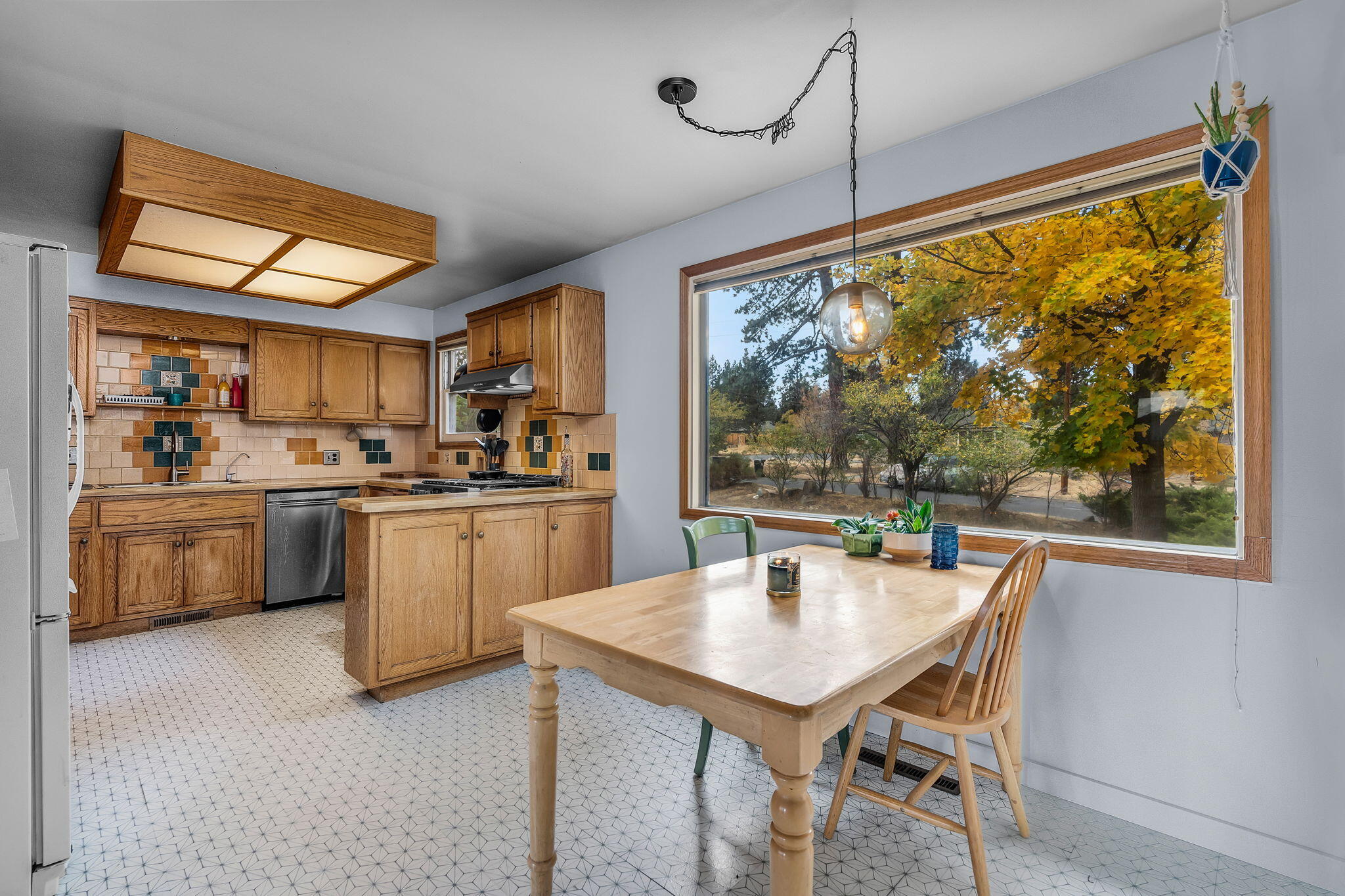 612 NE 11th Street Unit: 1 & 2