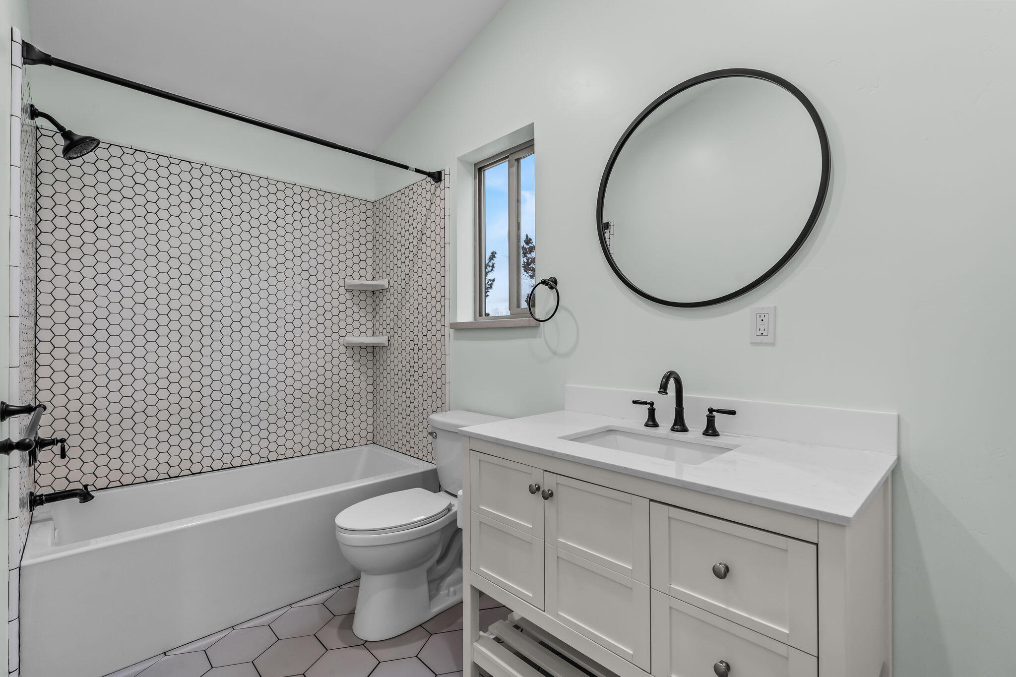 612 NE 11th Street Unit: 1 & 2