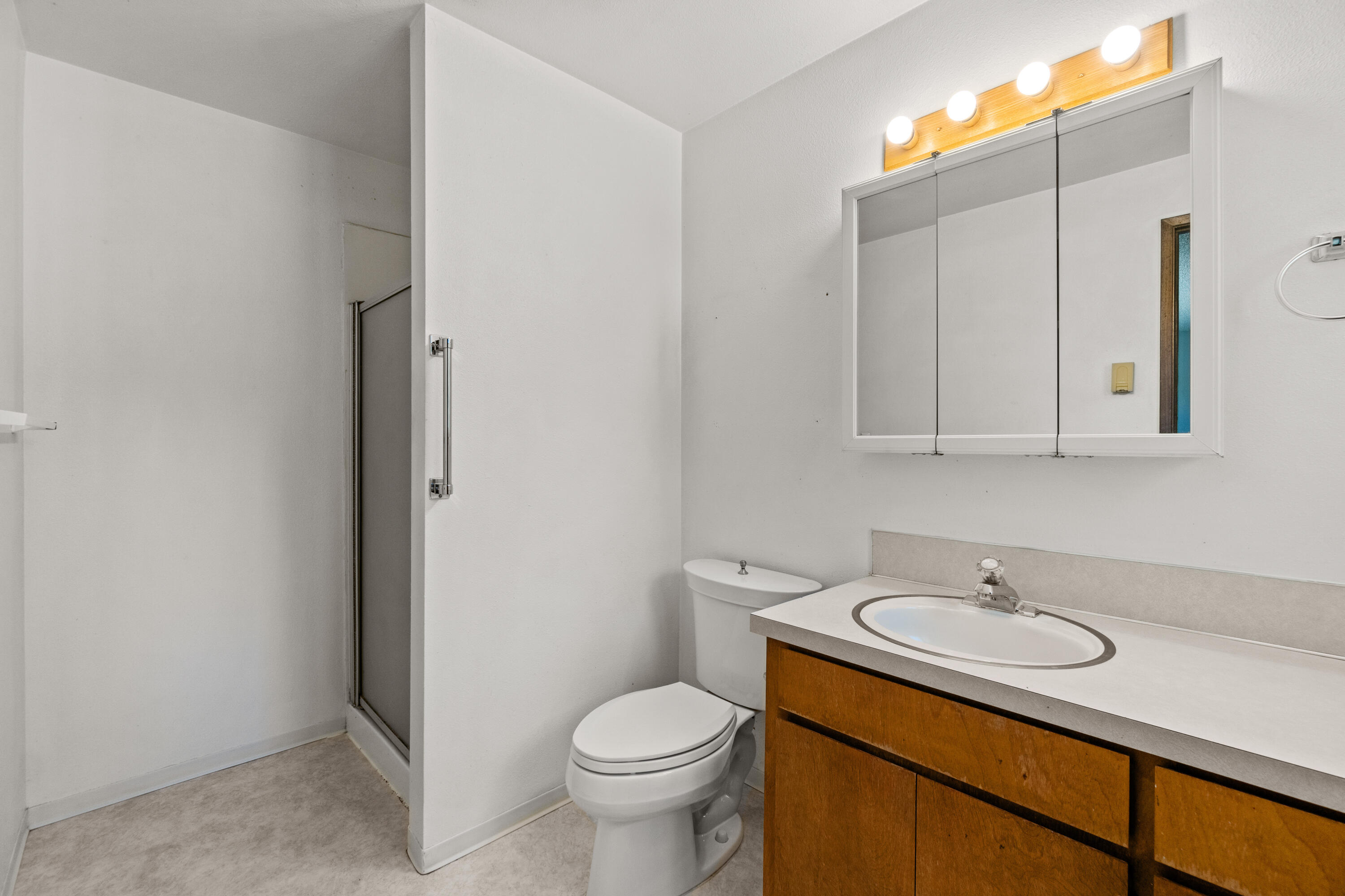 1120 Brookswood Boulevard