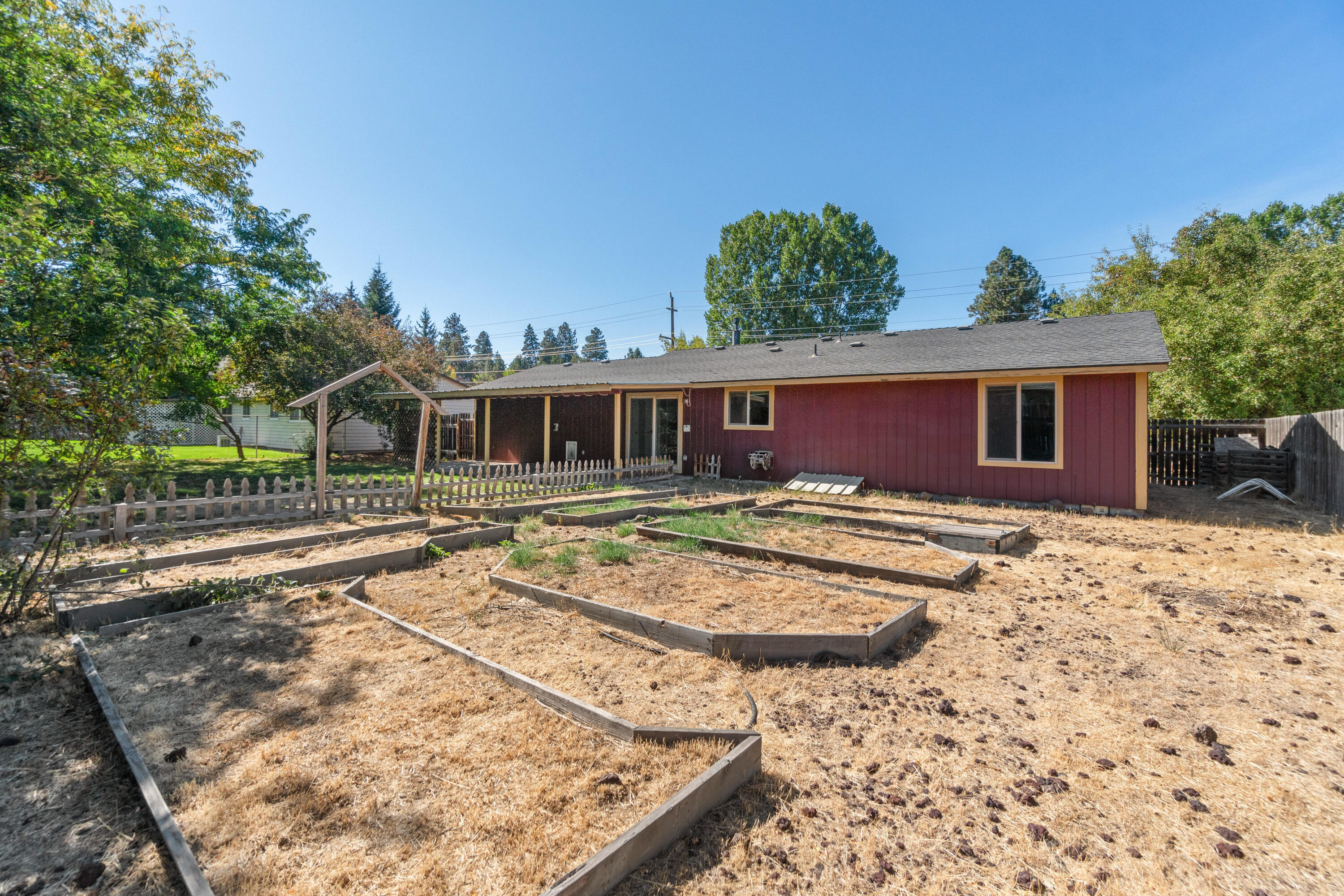 1120 Brookswood Boulevard