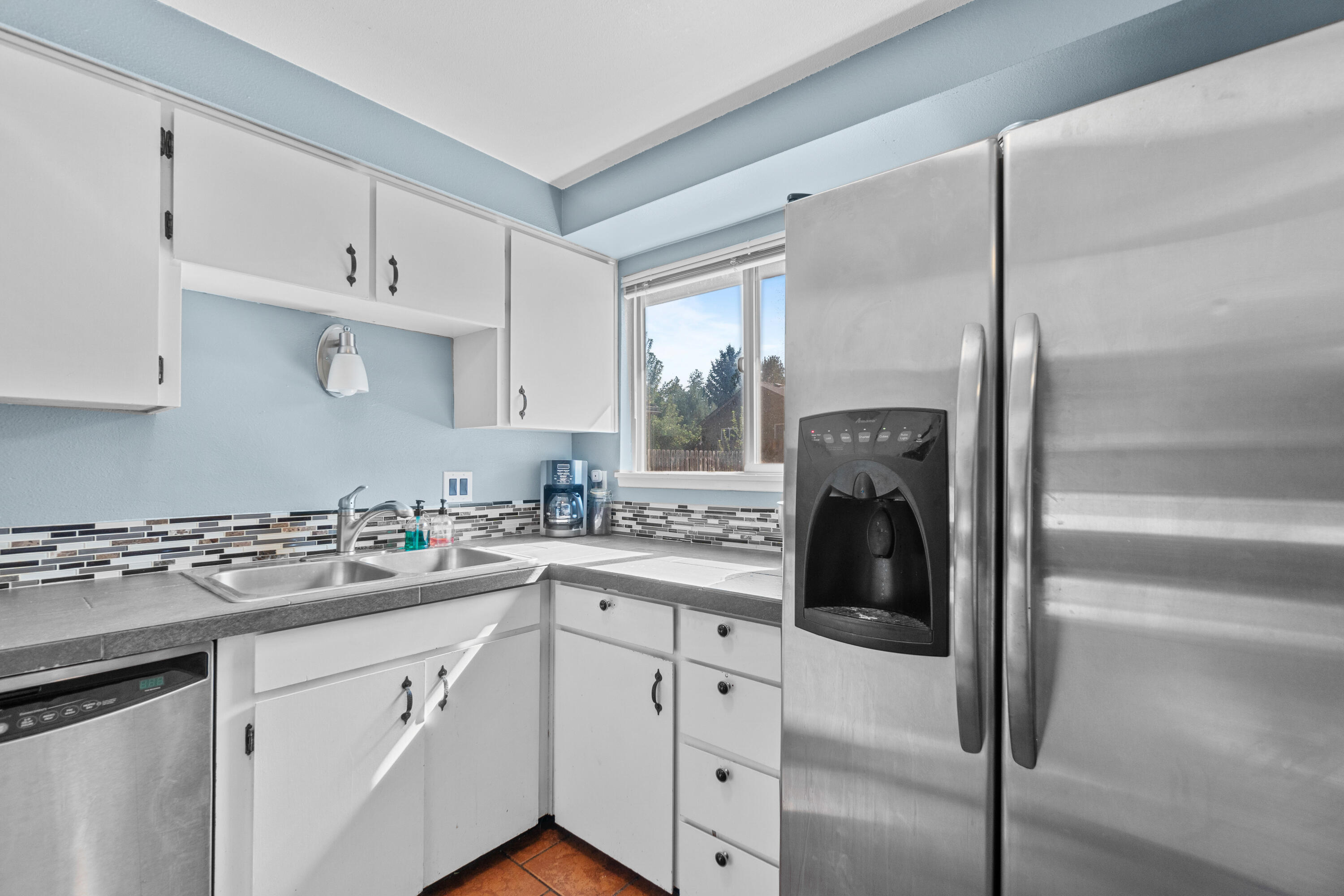 1120 Brookswood Boulevard