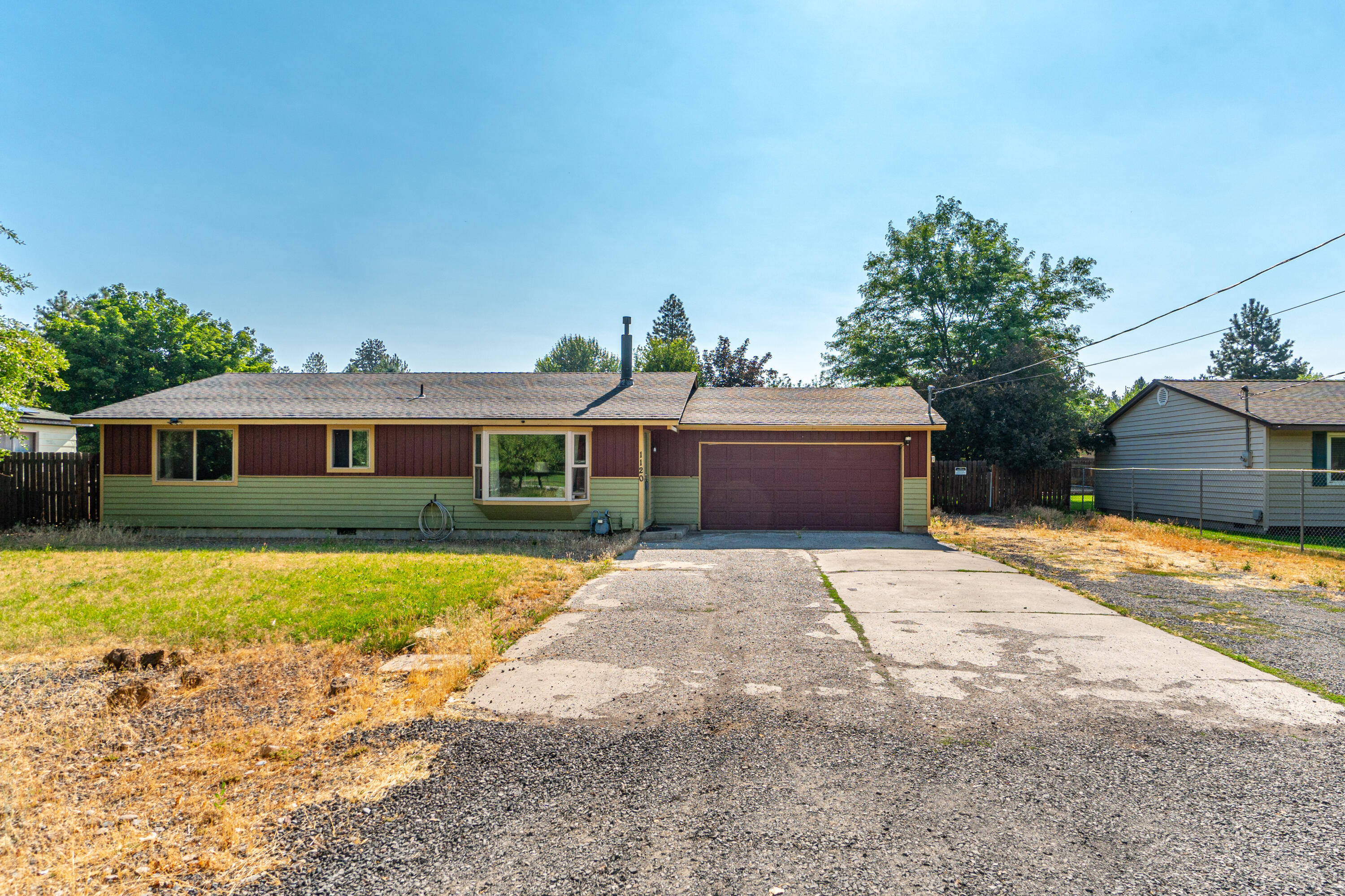 1120 Brookswood Boulevard