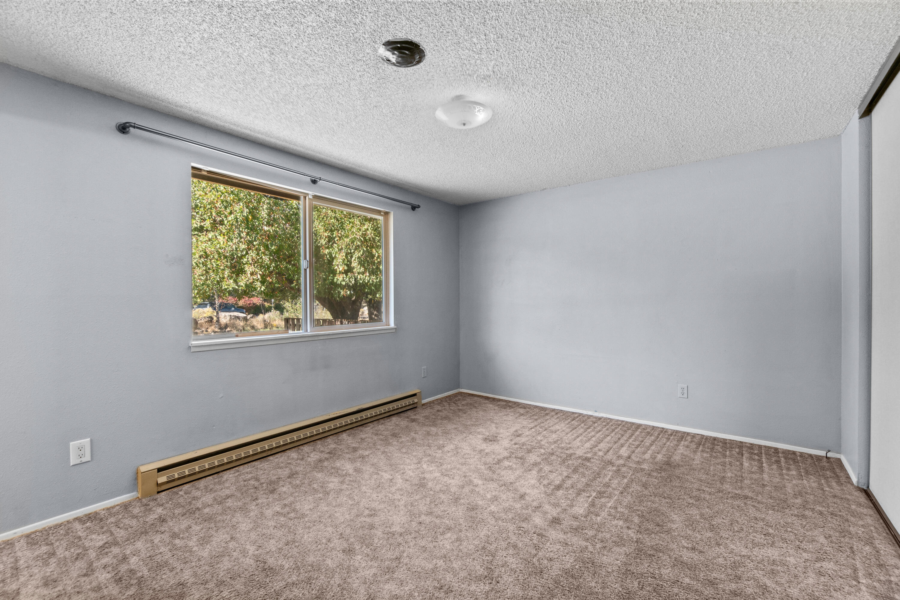 1120 Brookswood Boulevard