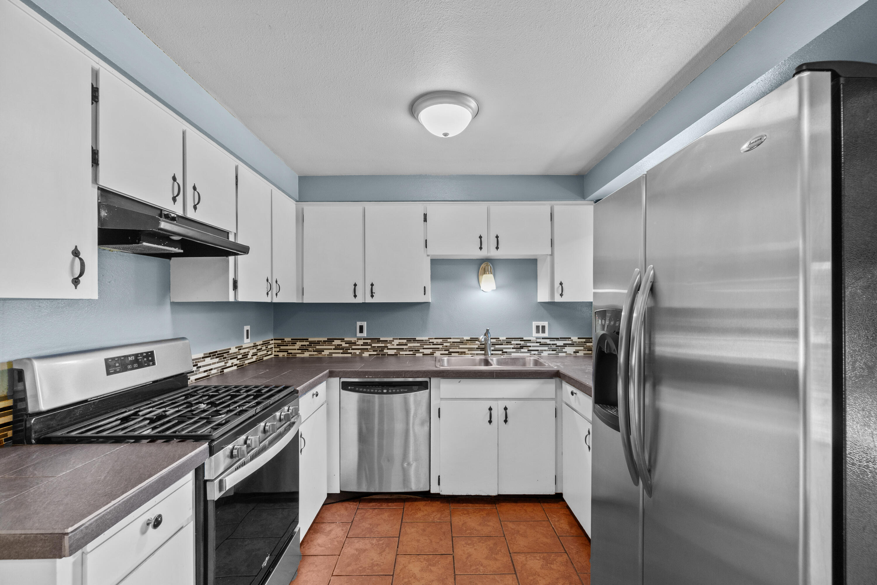 1120 Brookswood Boulevard