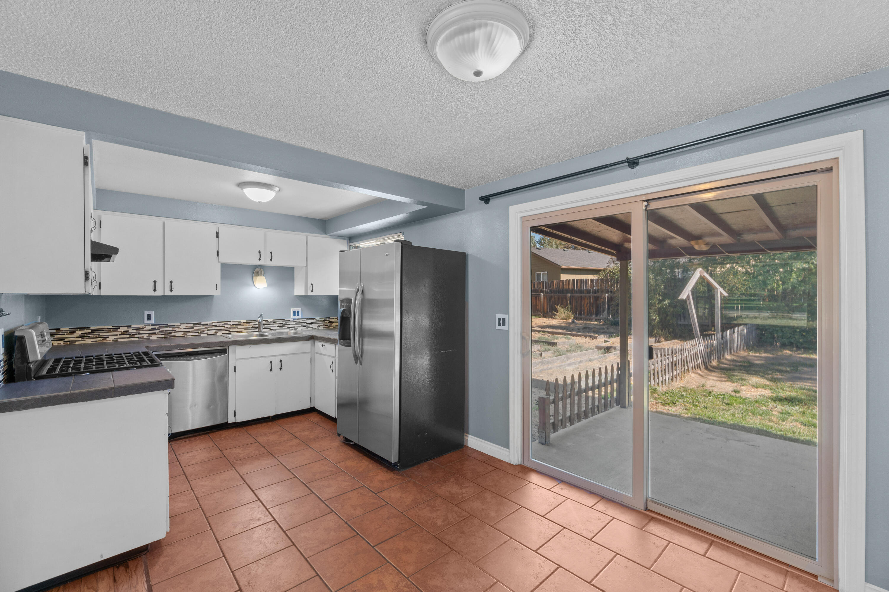 1120 Brookswood Boulevard