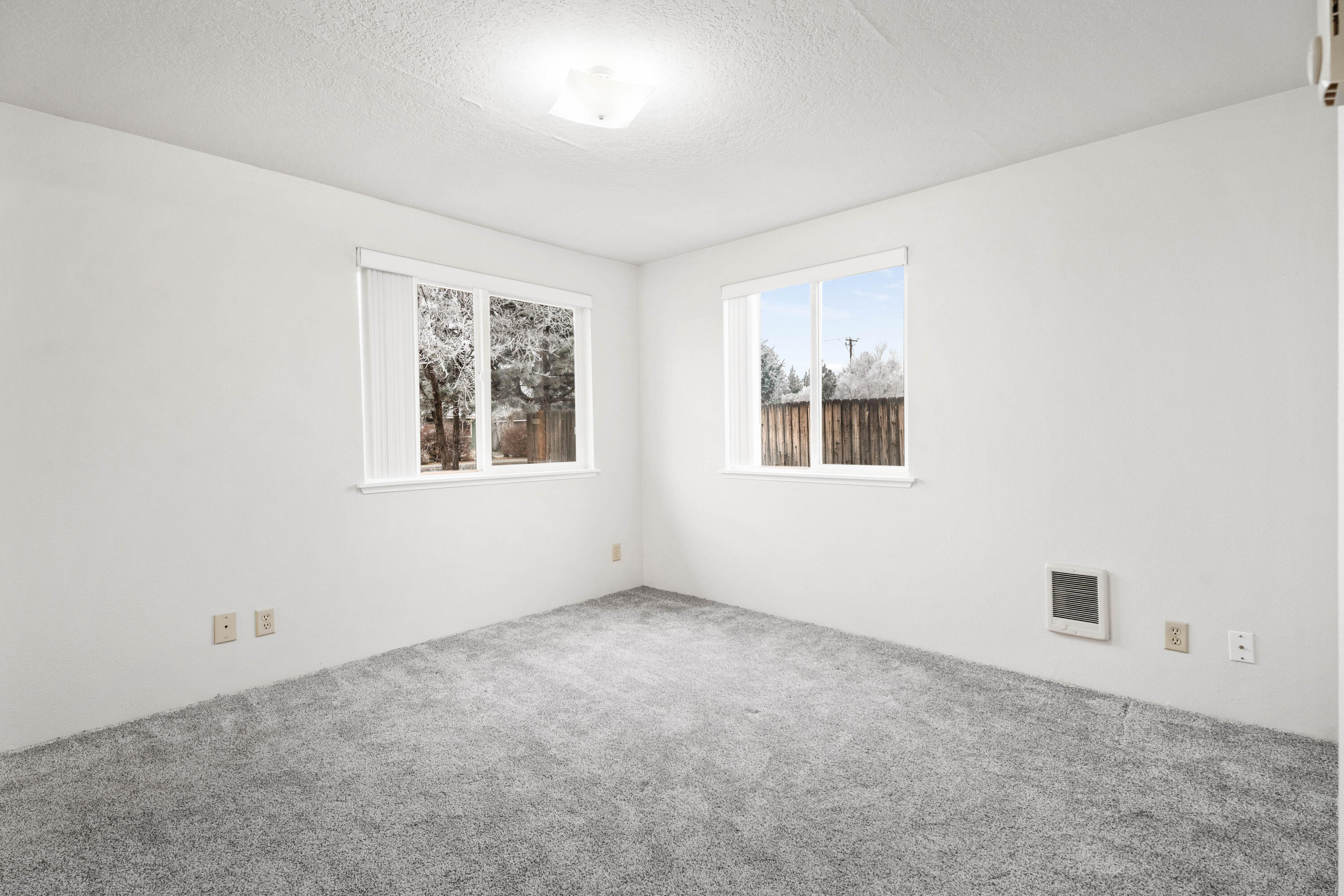 2673 SW Evergreen Avenue