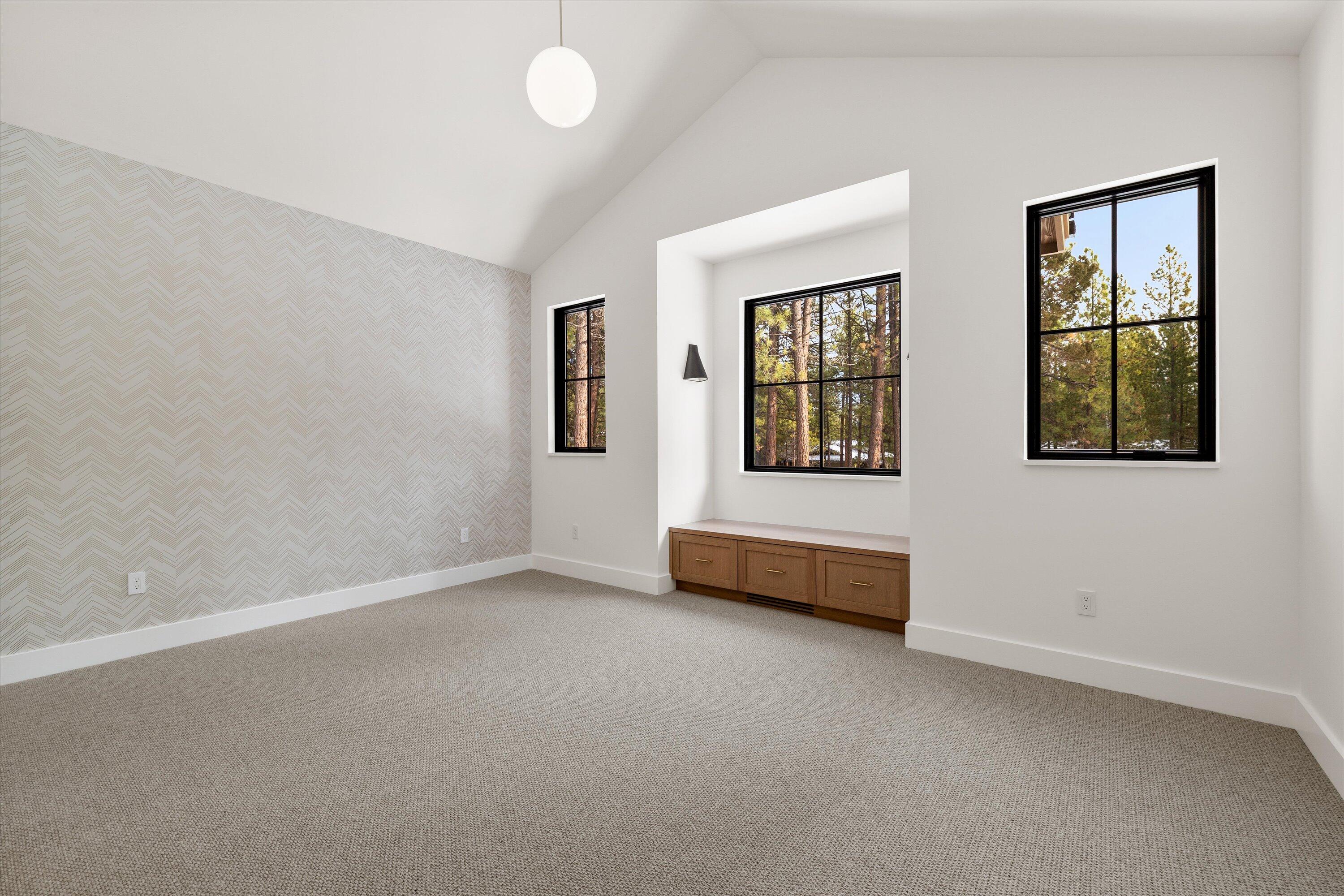 60030 River Bluff Trail