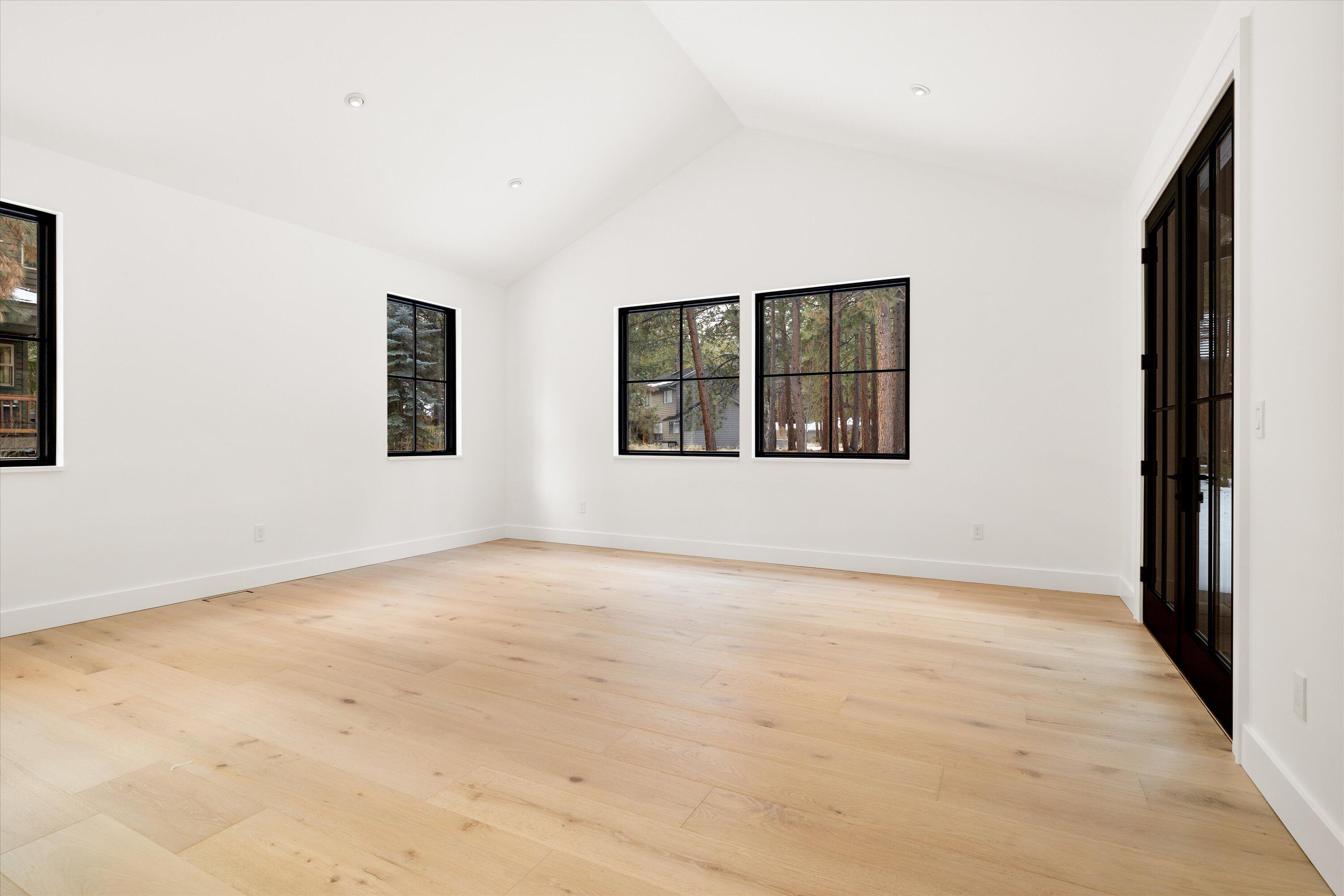 60030 River Bluff Trail