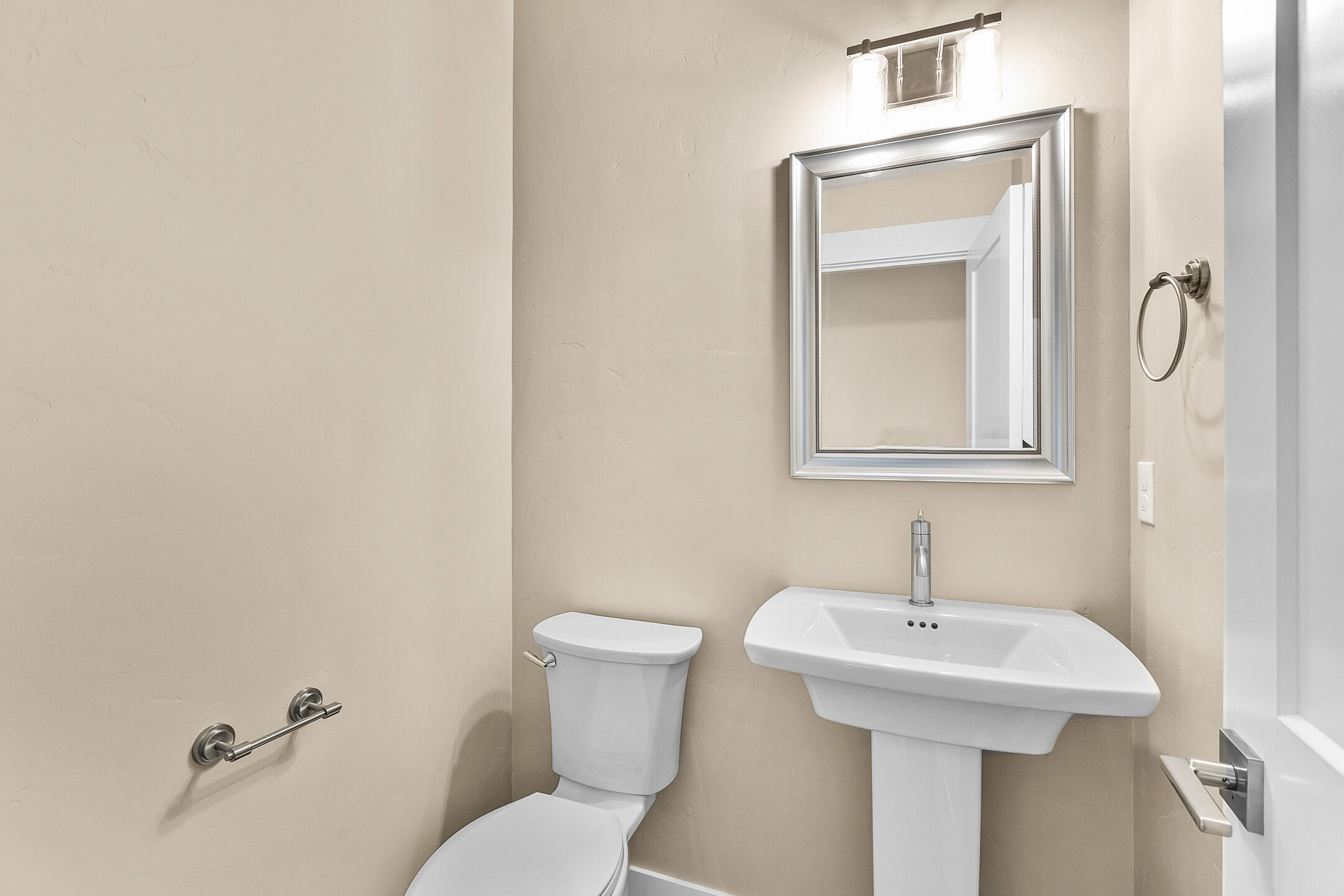 61531 SE Jennifer Lane, 1 & 2