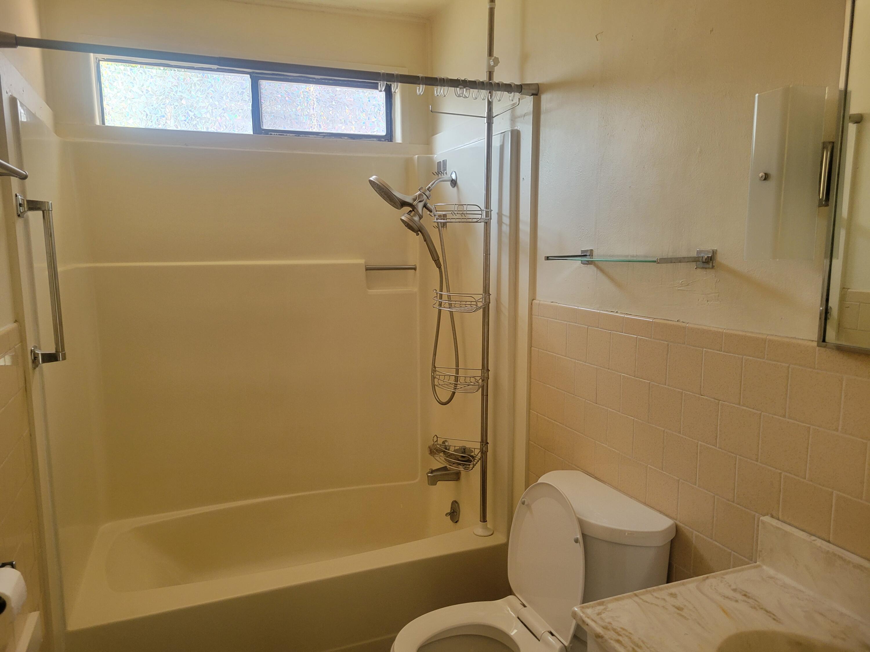 513 NE Irving Avenue