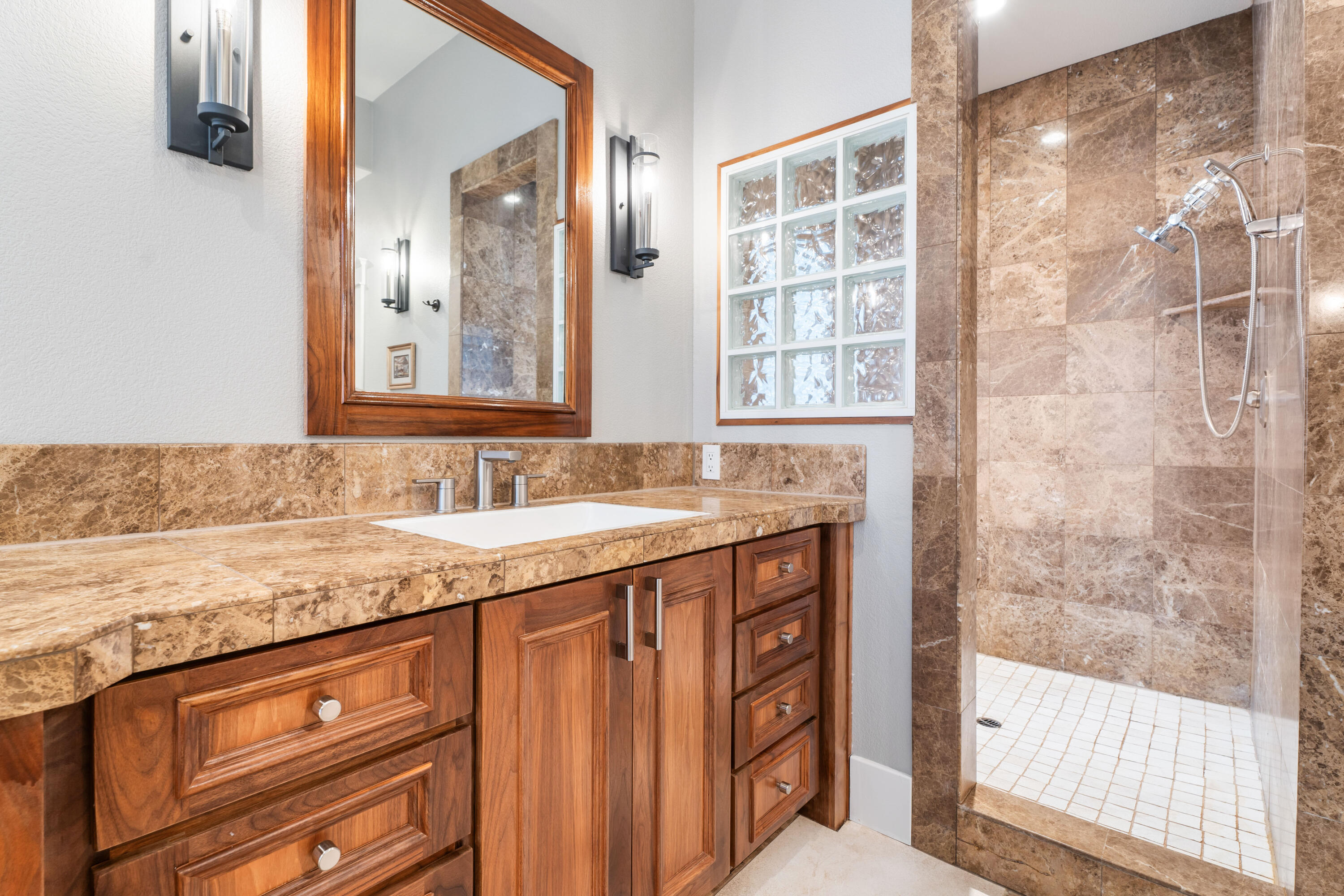 3230 NW Prairie Place