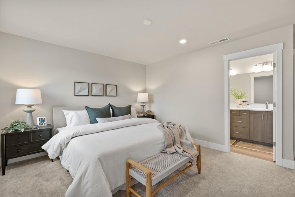 20718 SE Scout Place