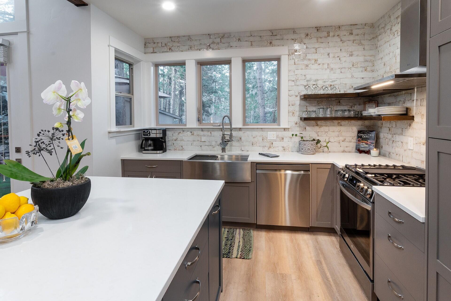 60486 Seventh Mountain Drive
