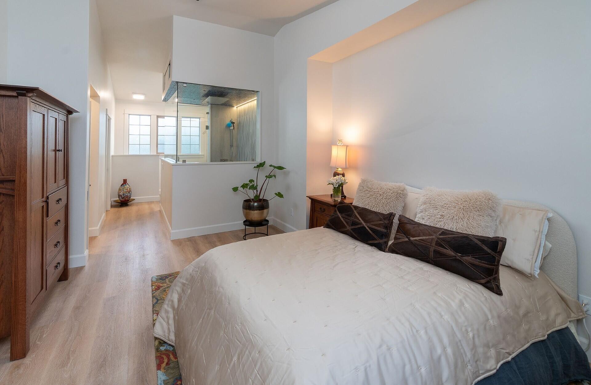 60486 Seventh Mountain Drive