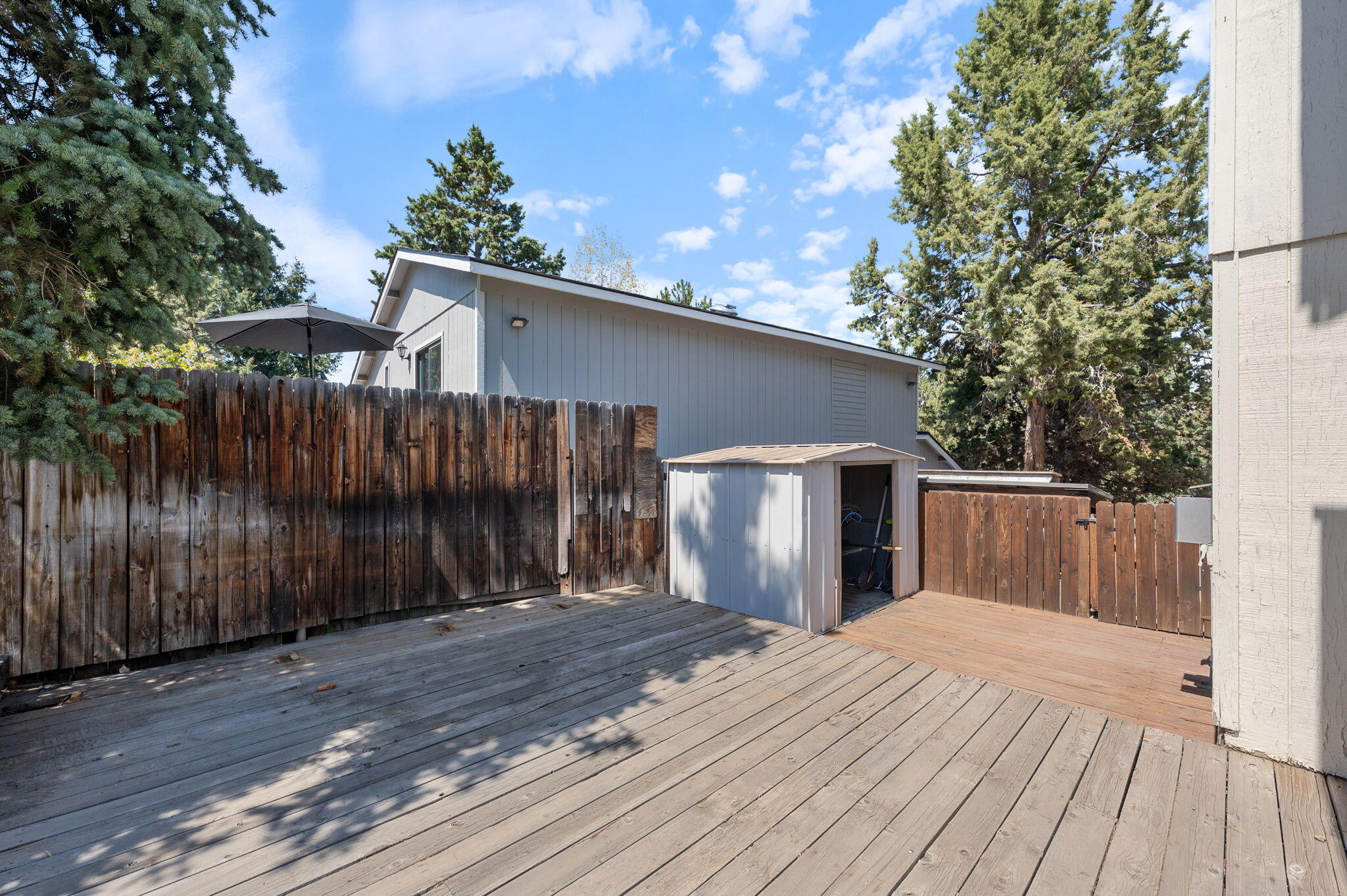 1993 NE Red Rock Lane