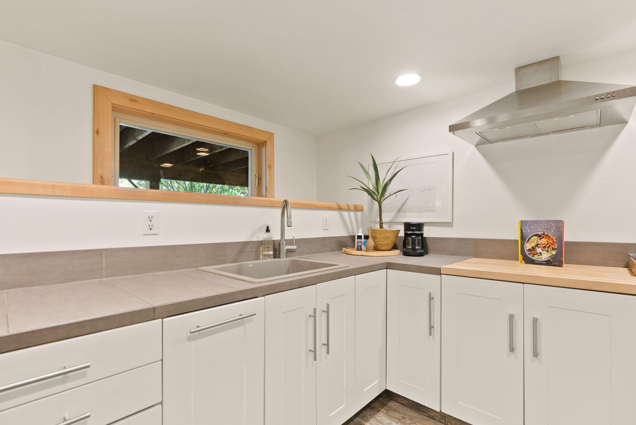 104 NW Northwest Congress Street