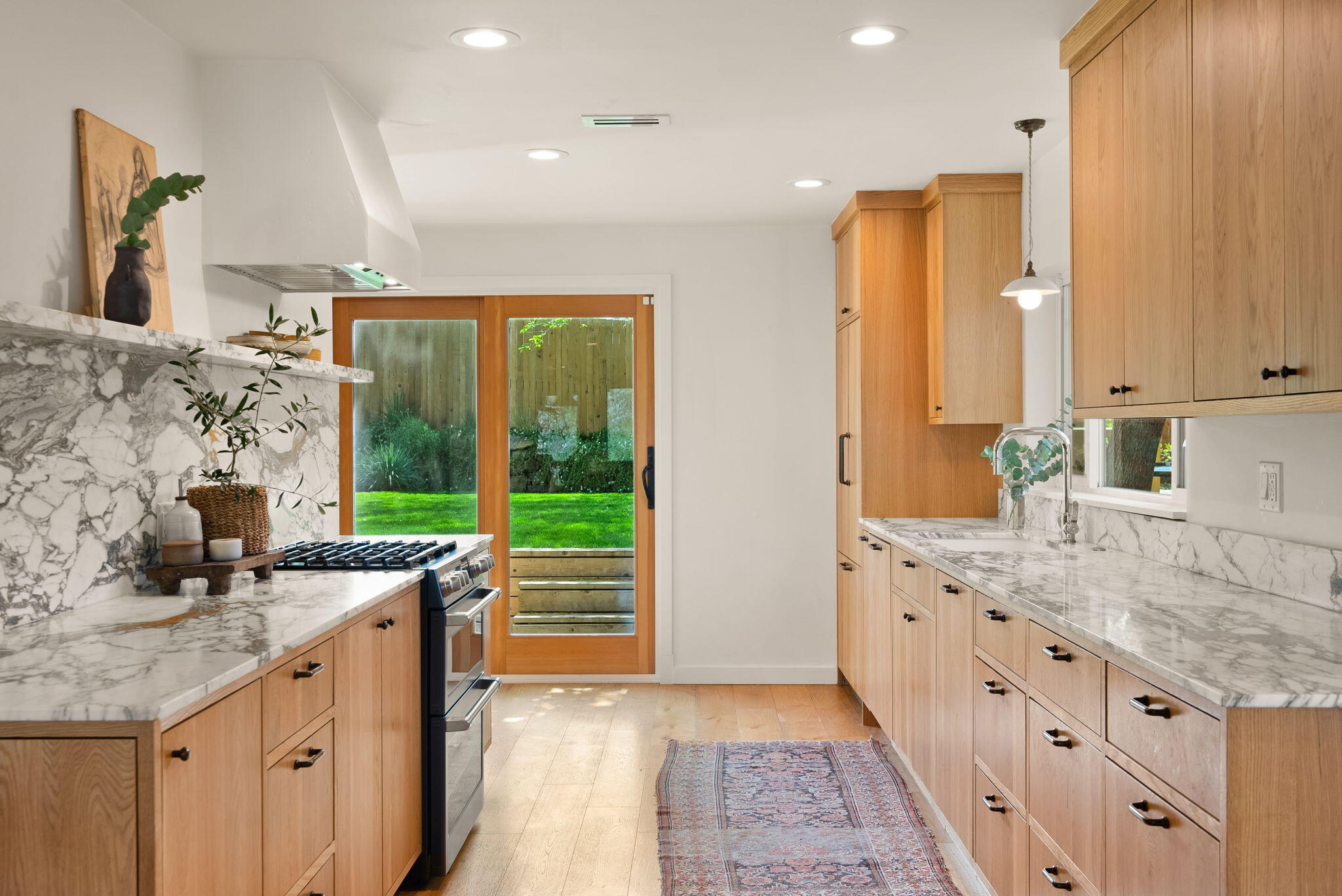 104 NW Northwest Congress Street