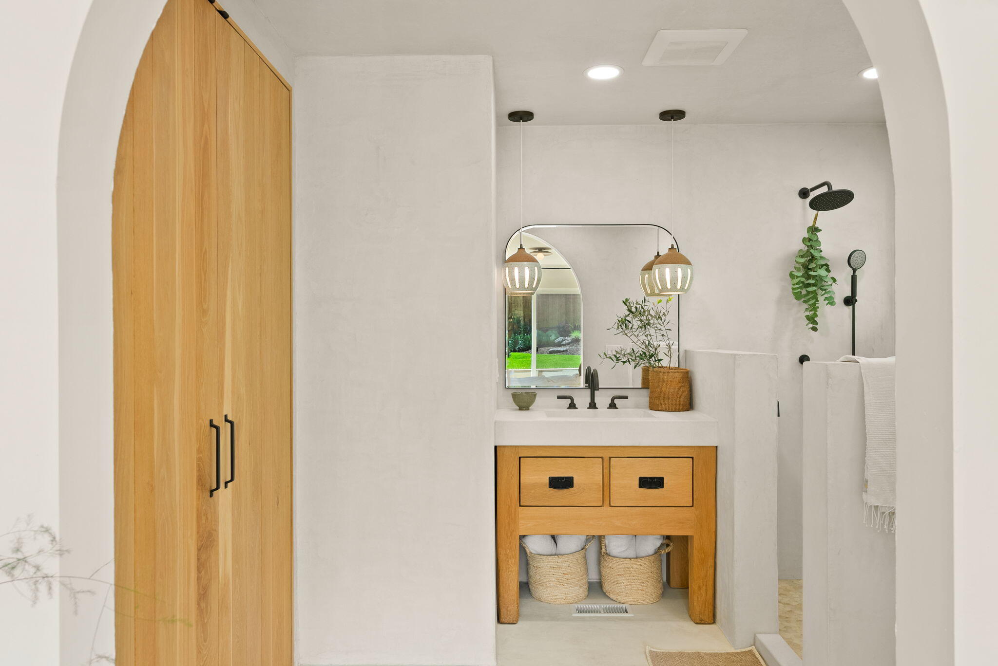 104 NW Northwest Congress Street