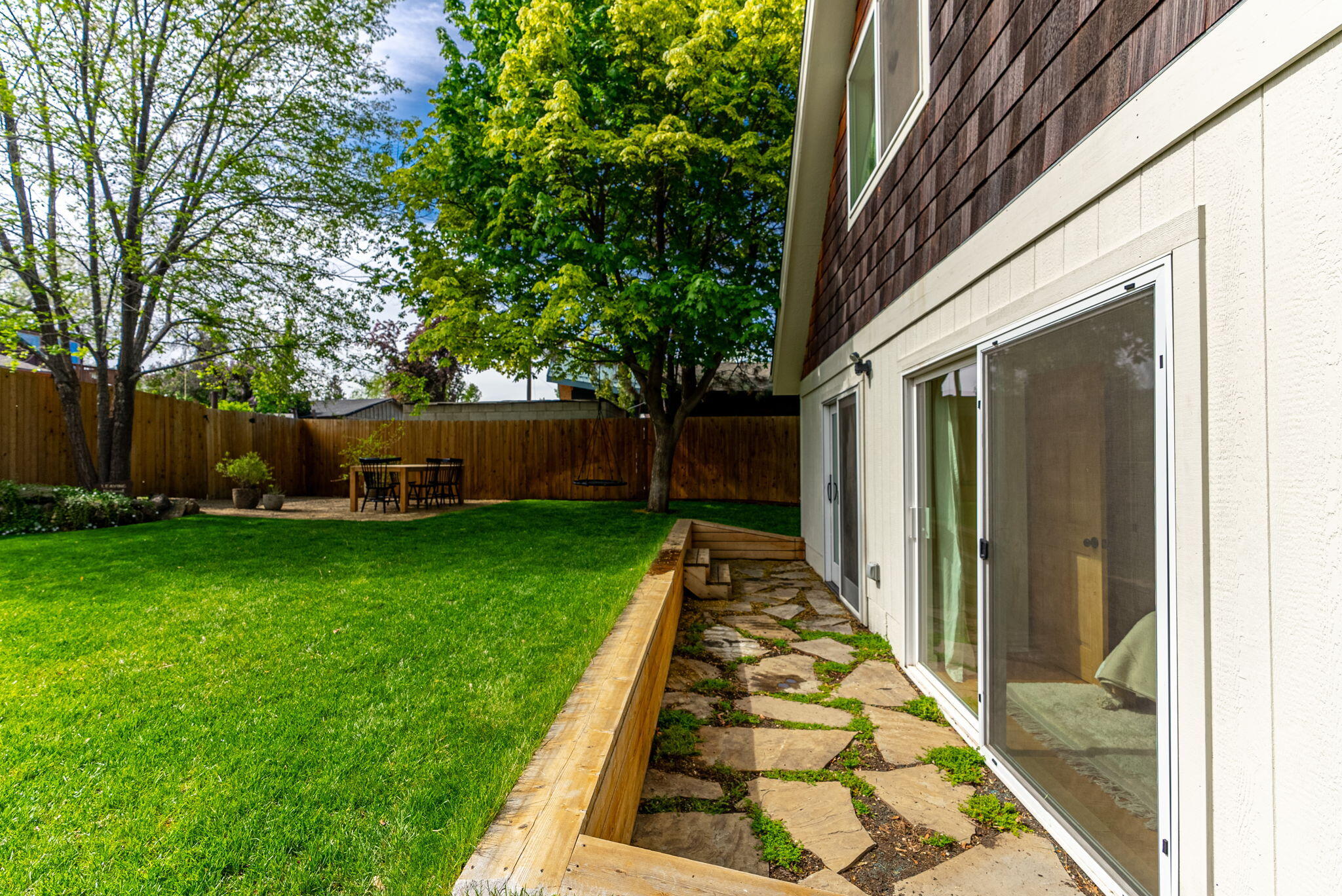 104 NW Northwest Congress Street