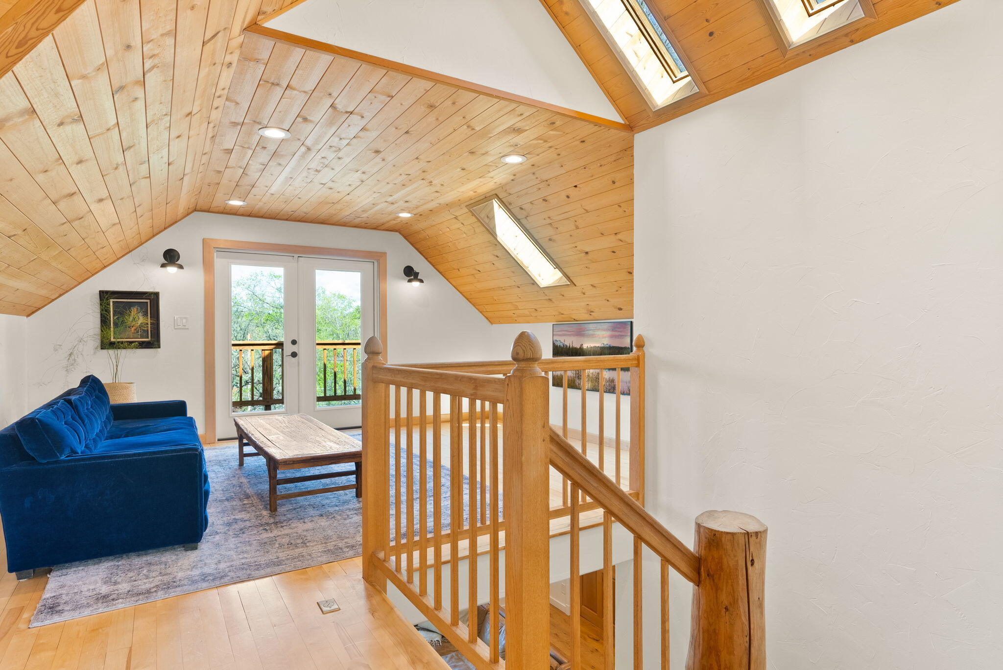 104 NW Northwest Congress Street