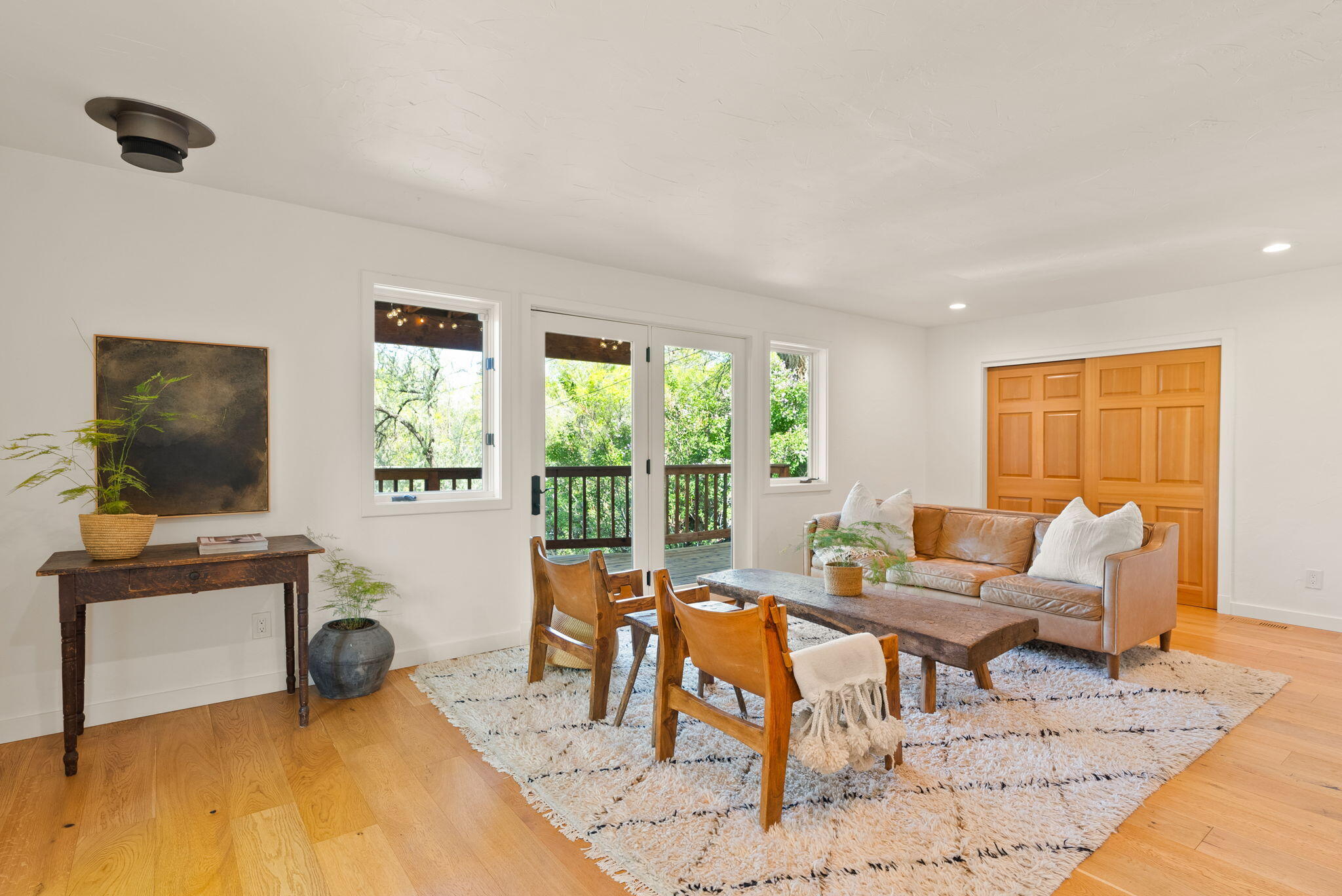 104 NW Northwest Congress Street