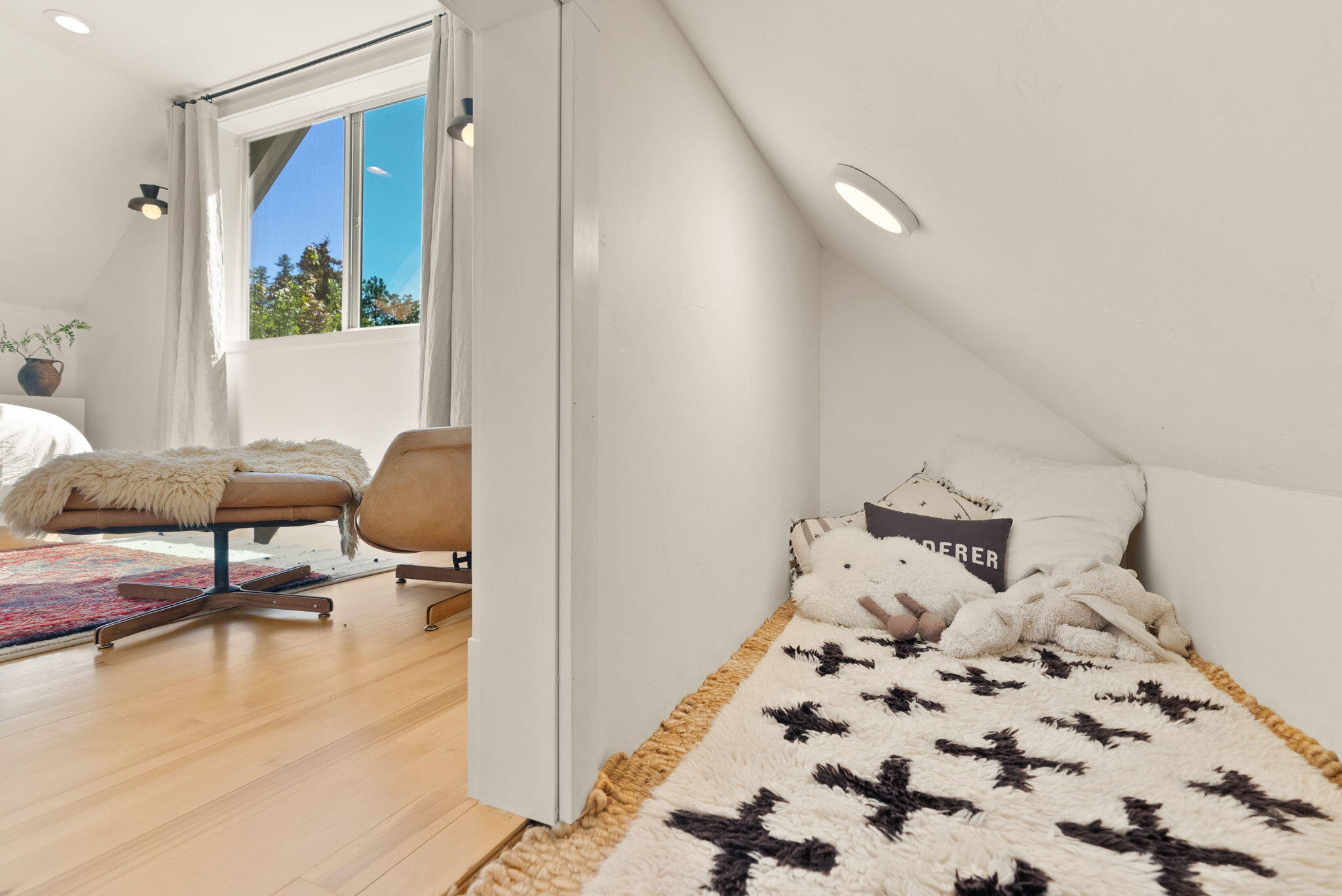 104 NW Northwest Congress Street