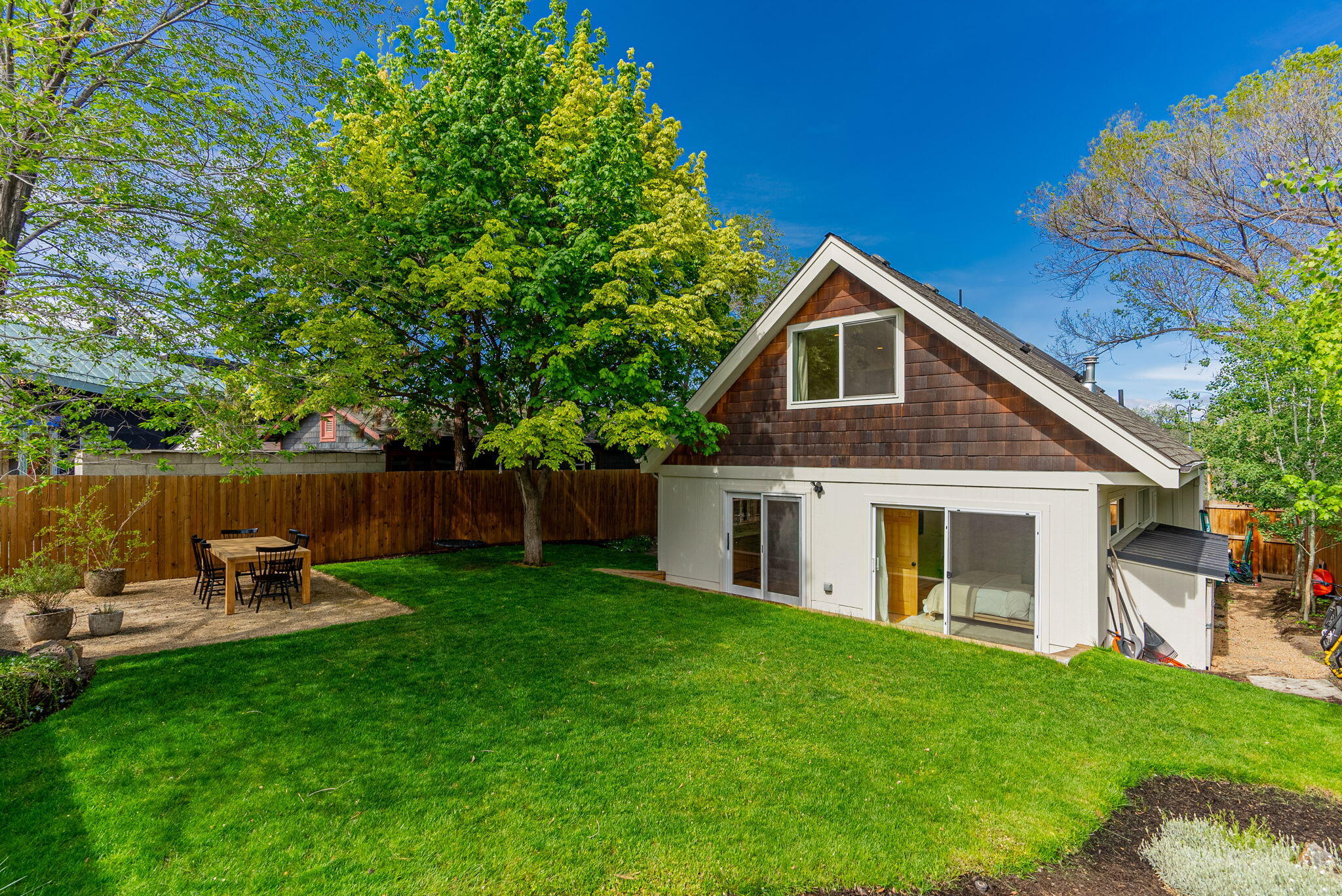 104 NW Northwest Congress Street