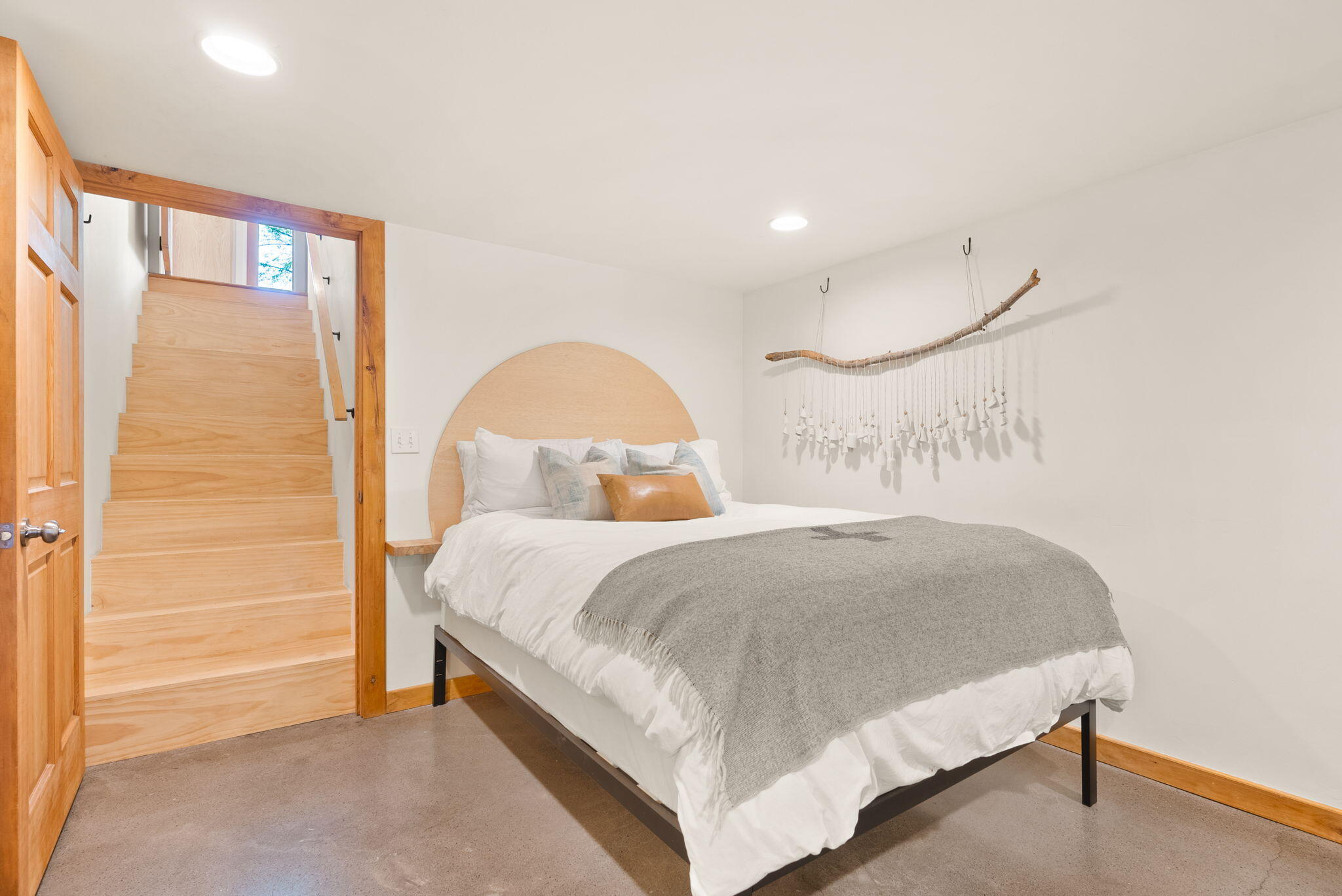 104 NW Northwest Congress Street