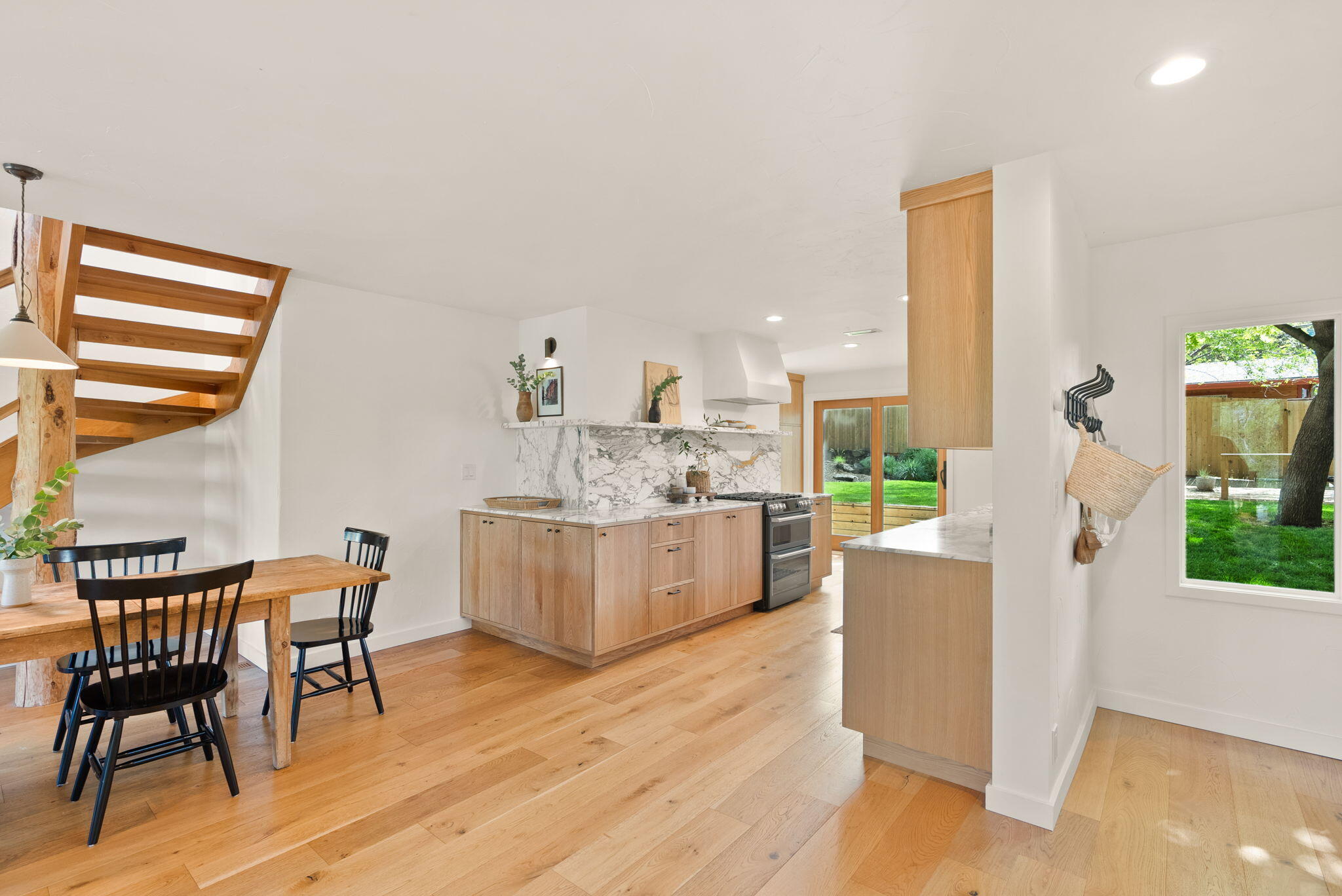 104 NW Northwest Congress Street