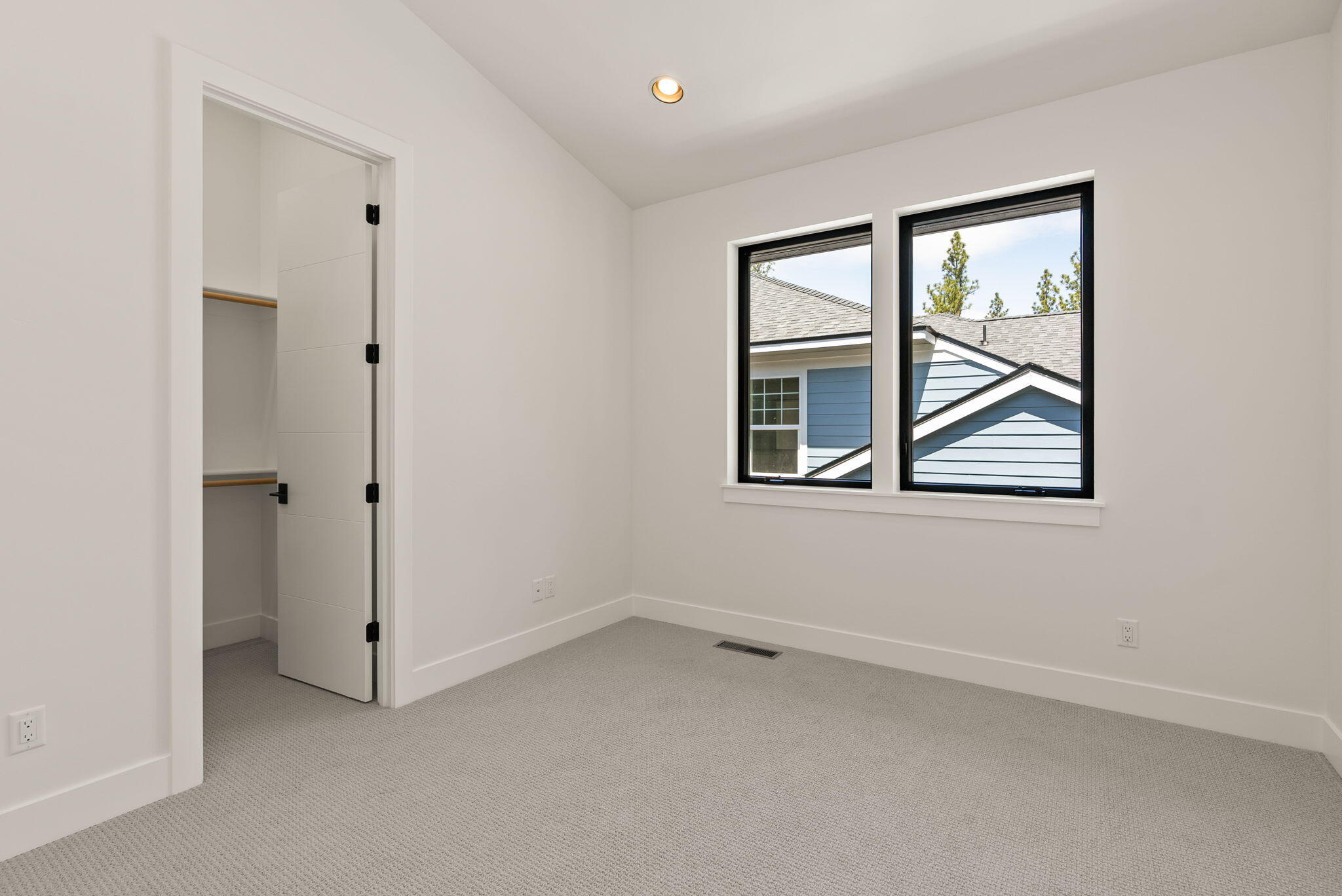 2988 NW Polarstar Avenue