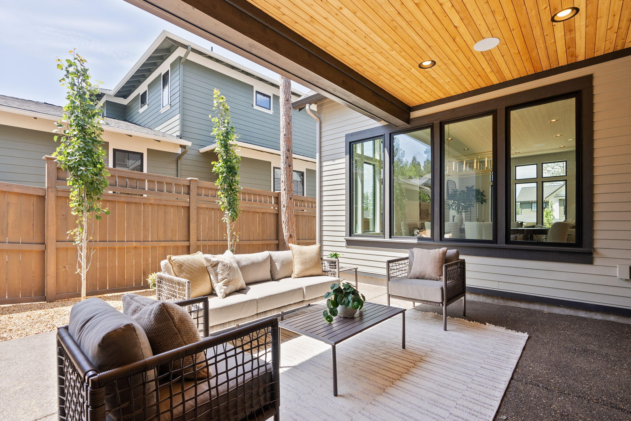 2984 NW Polarstar Avenue