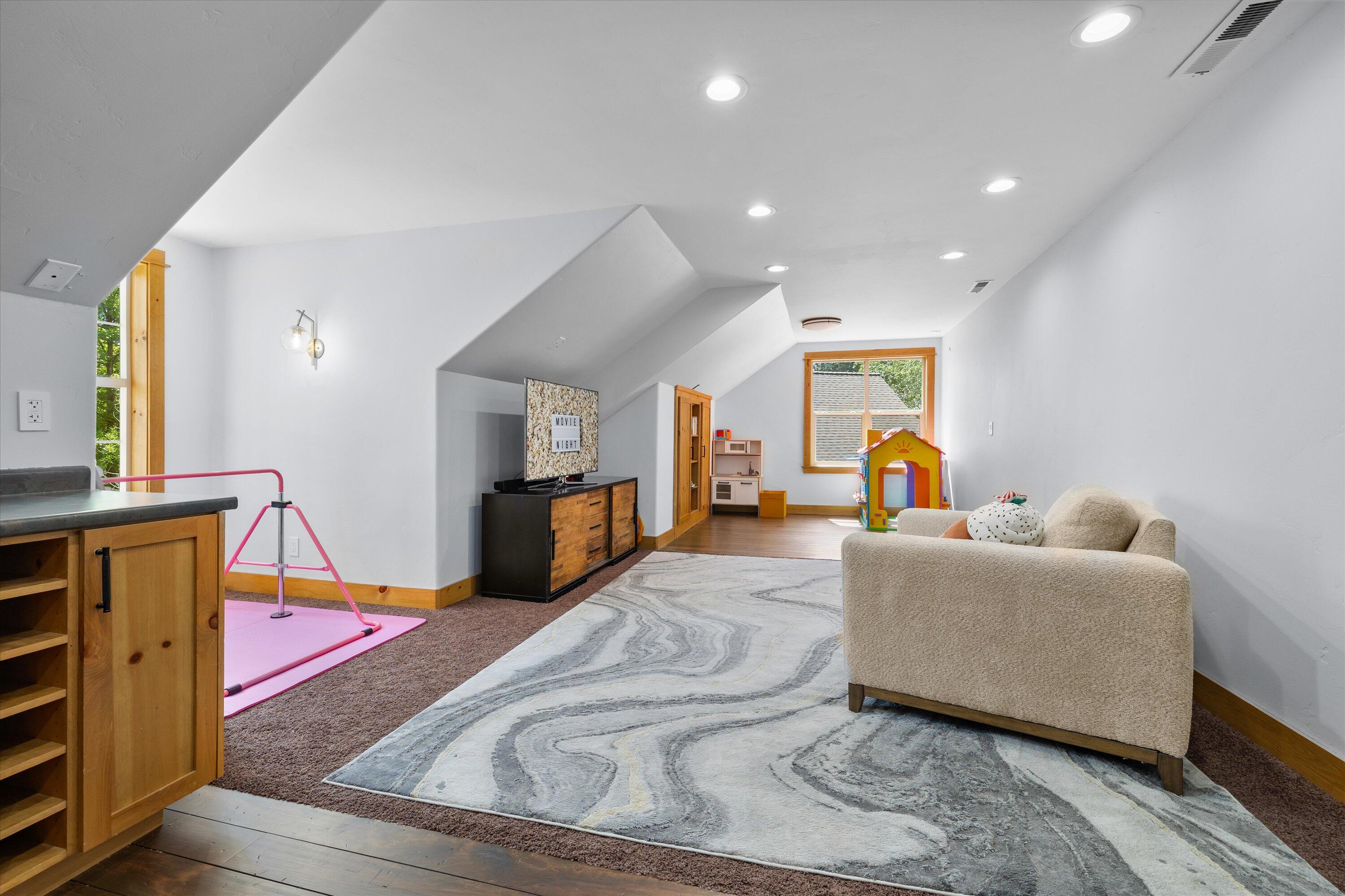 60808 Goldenwood Loop