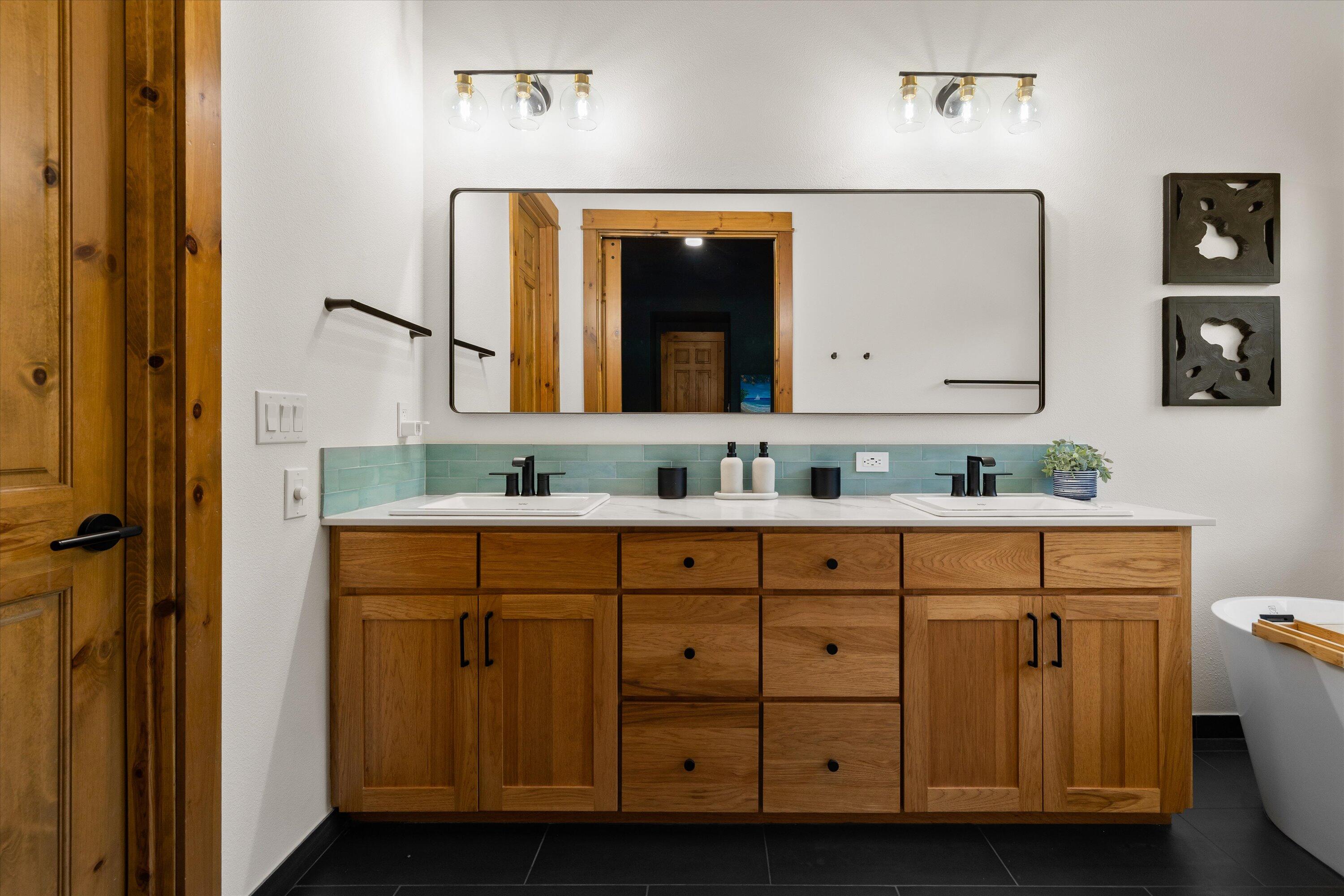 60808 Goldenwood Loop