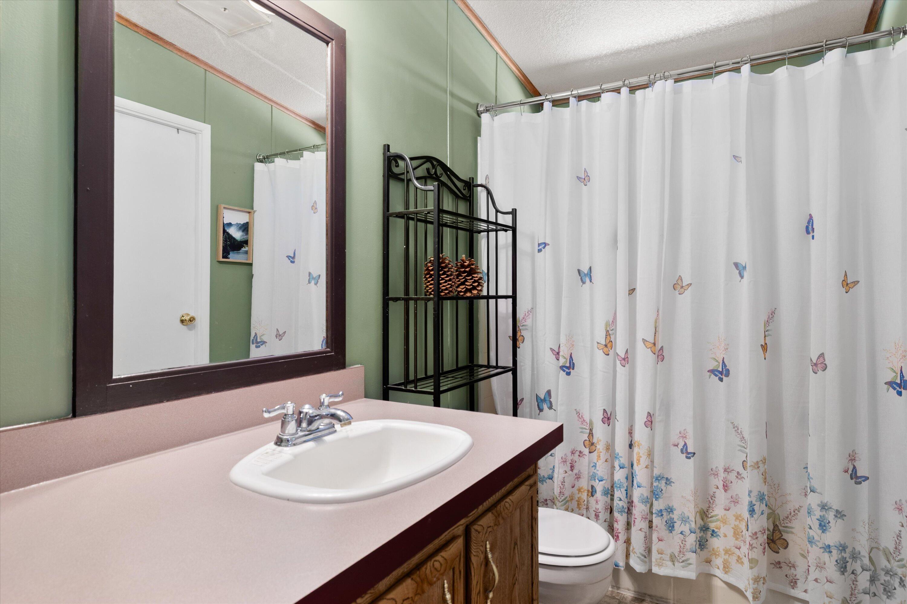 61060 Kings Lane, 106