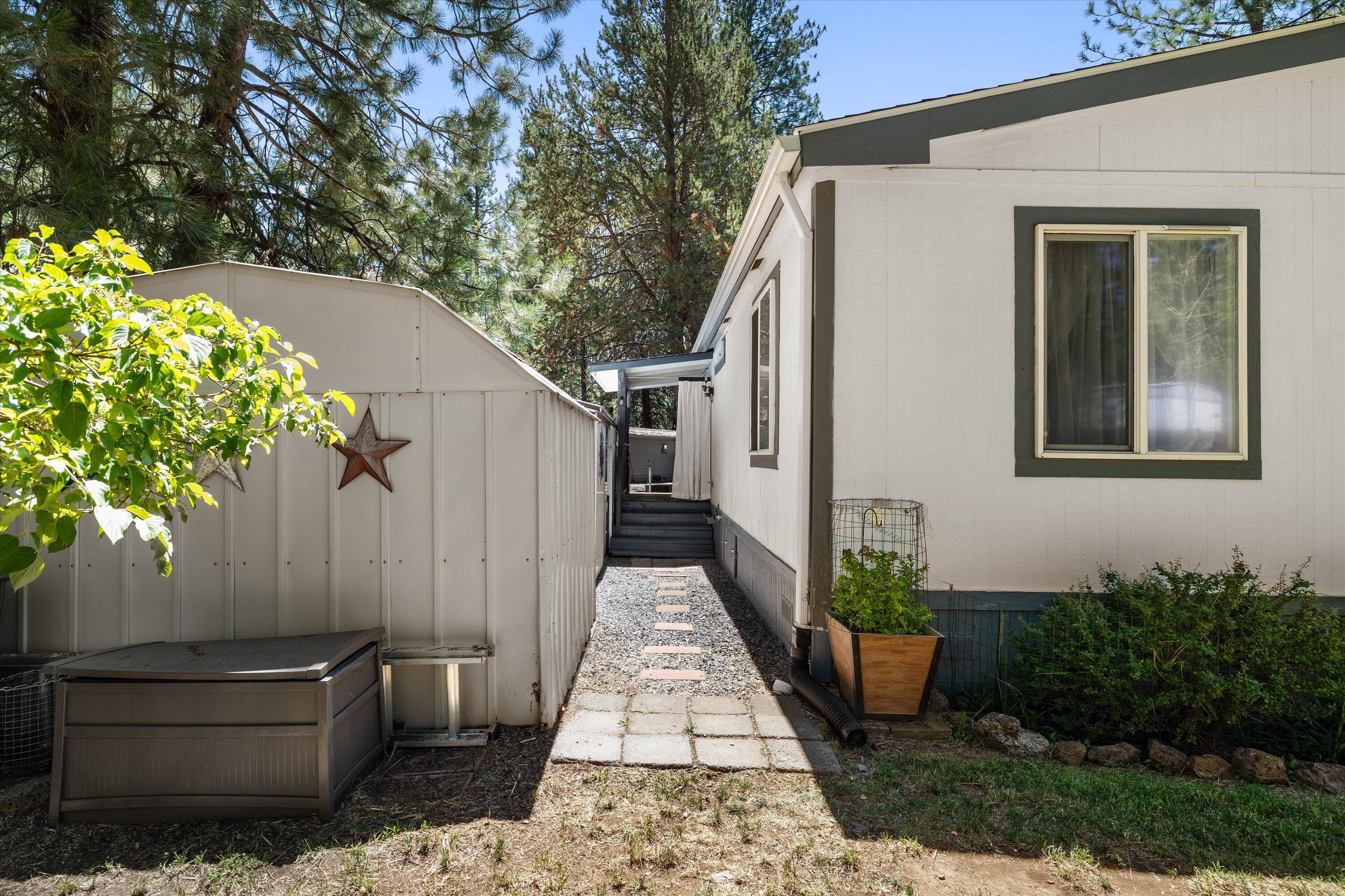 61060 Kings Lane, 106