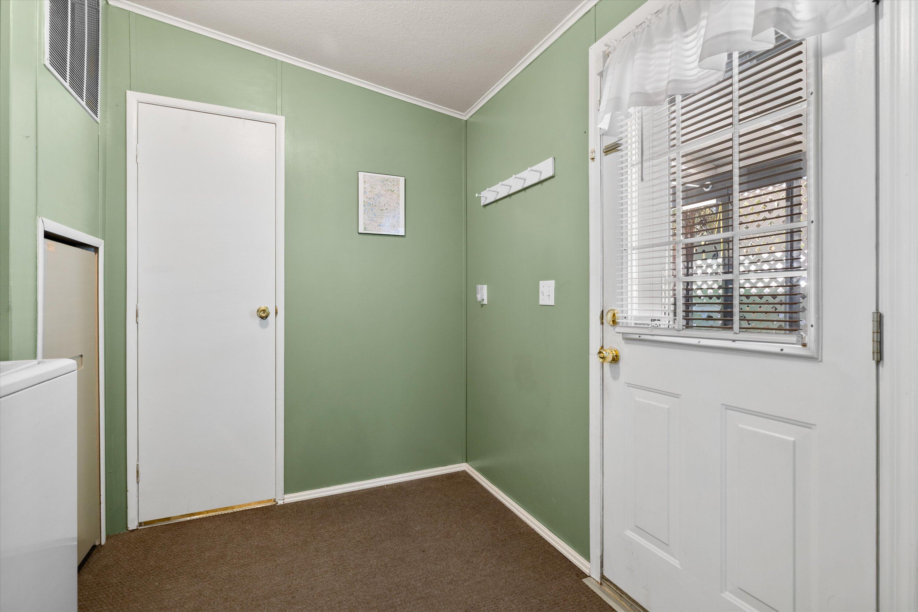 61060 Kings Lane, 106
