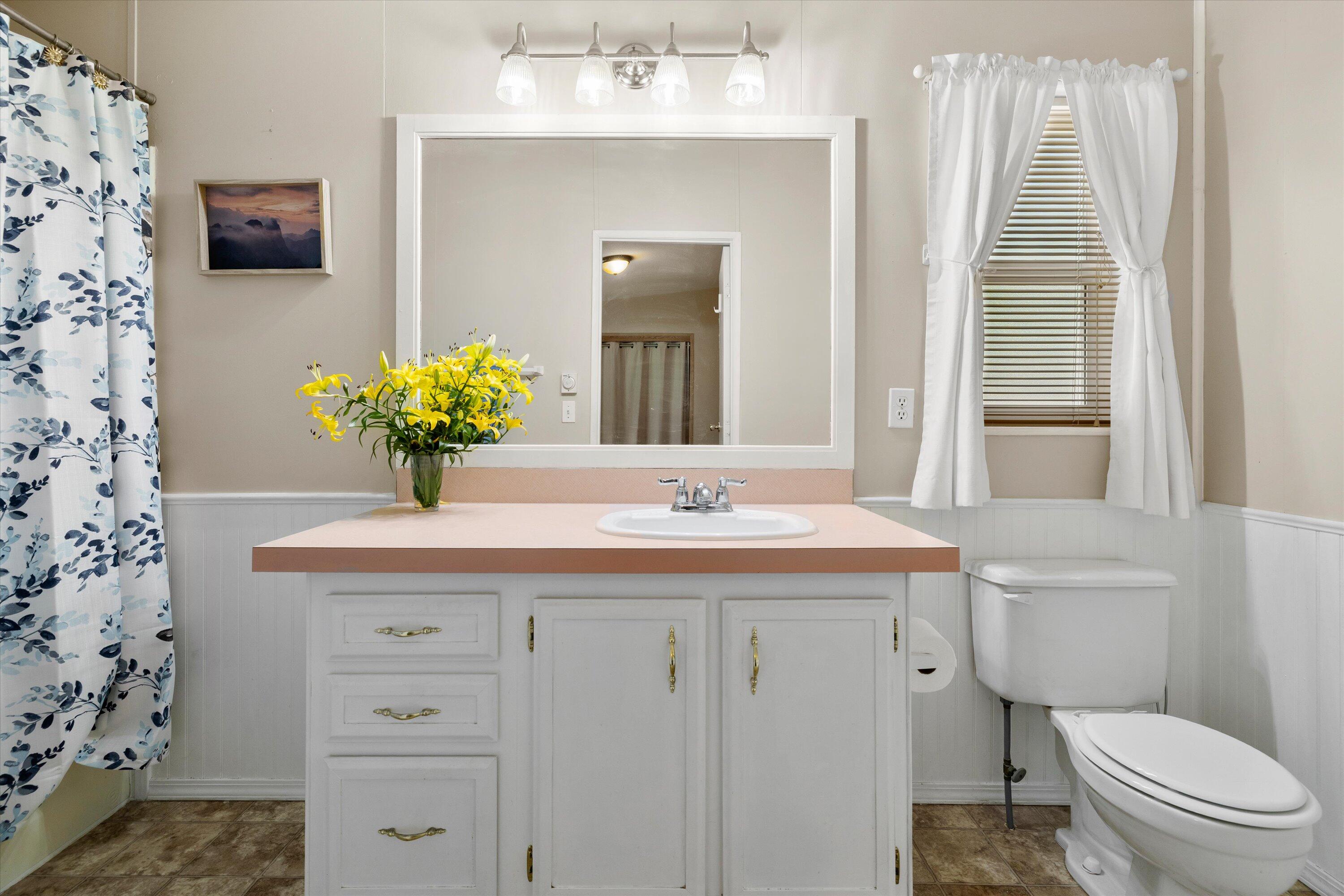 61060 Kings Lane, 106