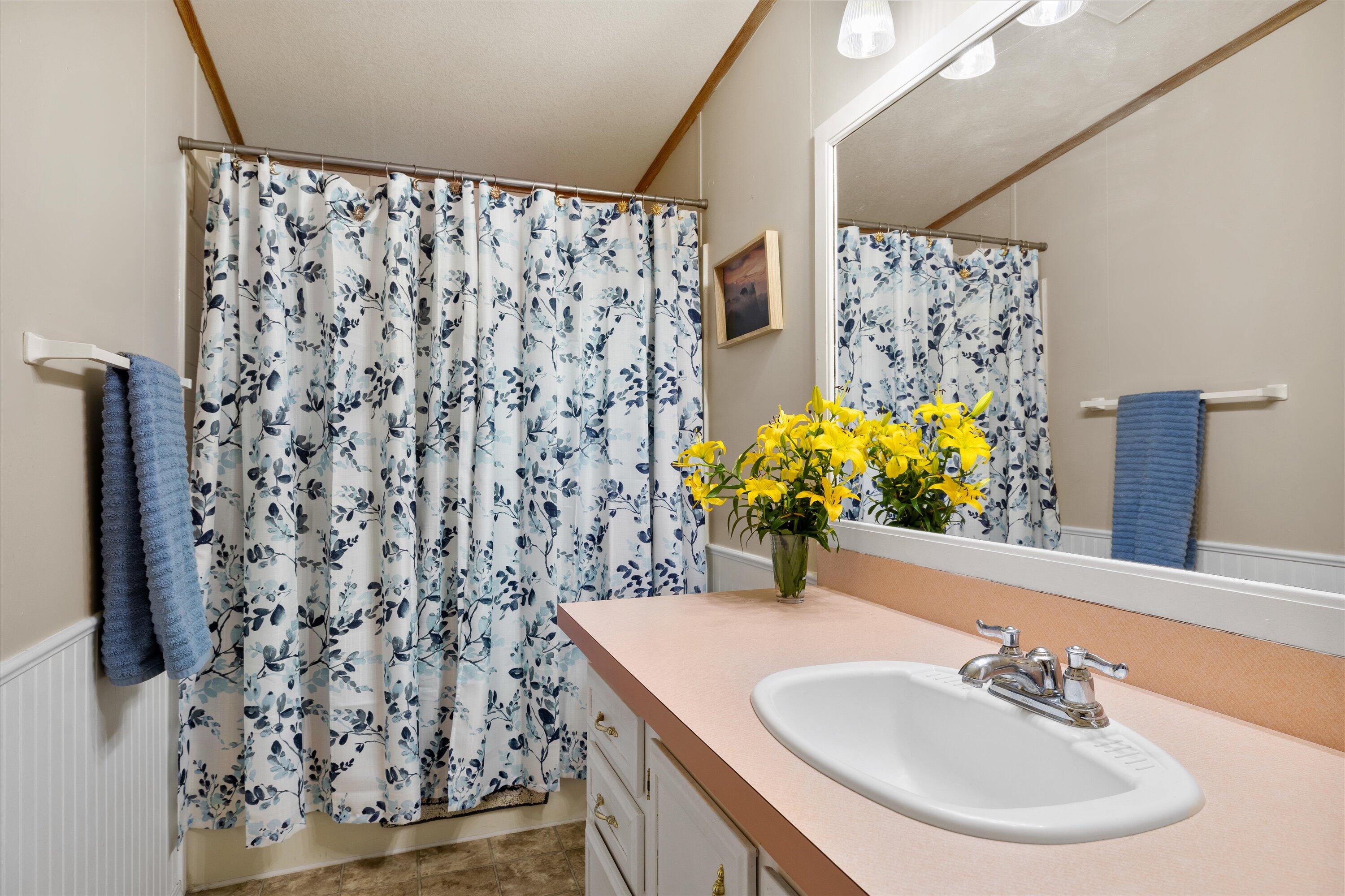 61060 Kings Lane, 106