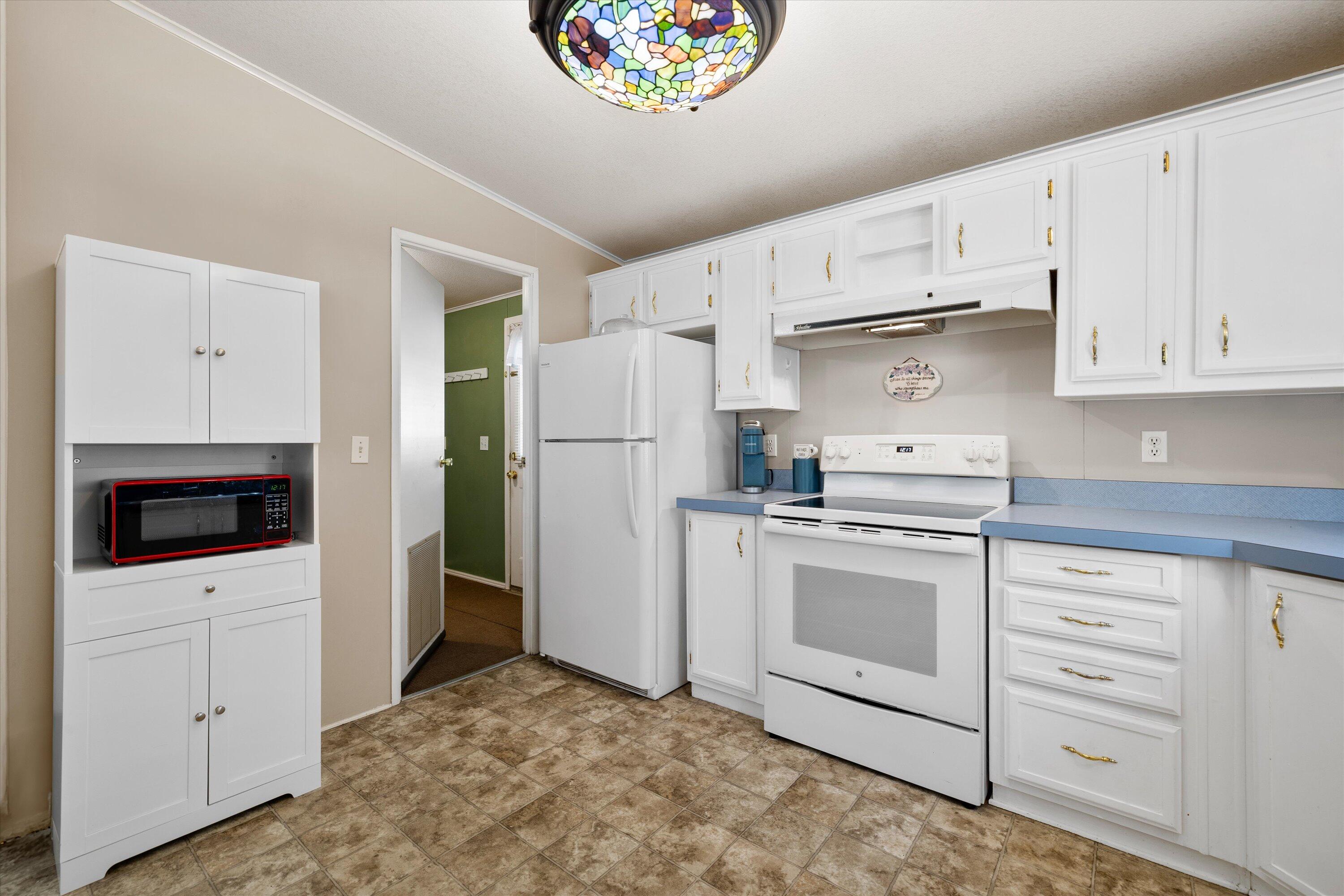 61060 Kings Lane, 106