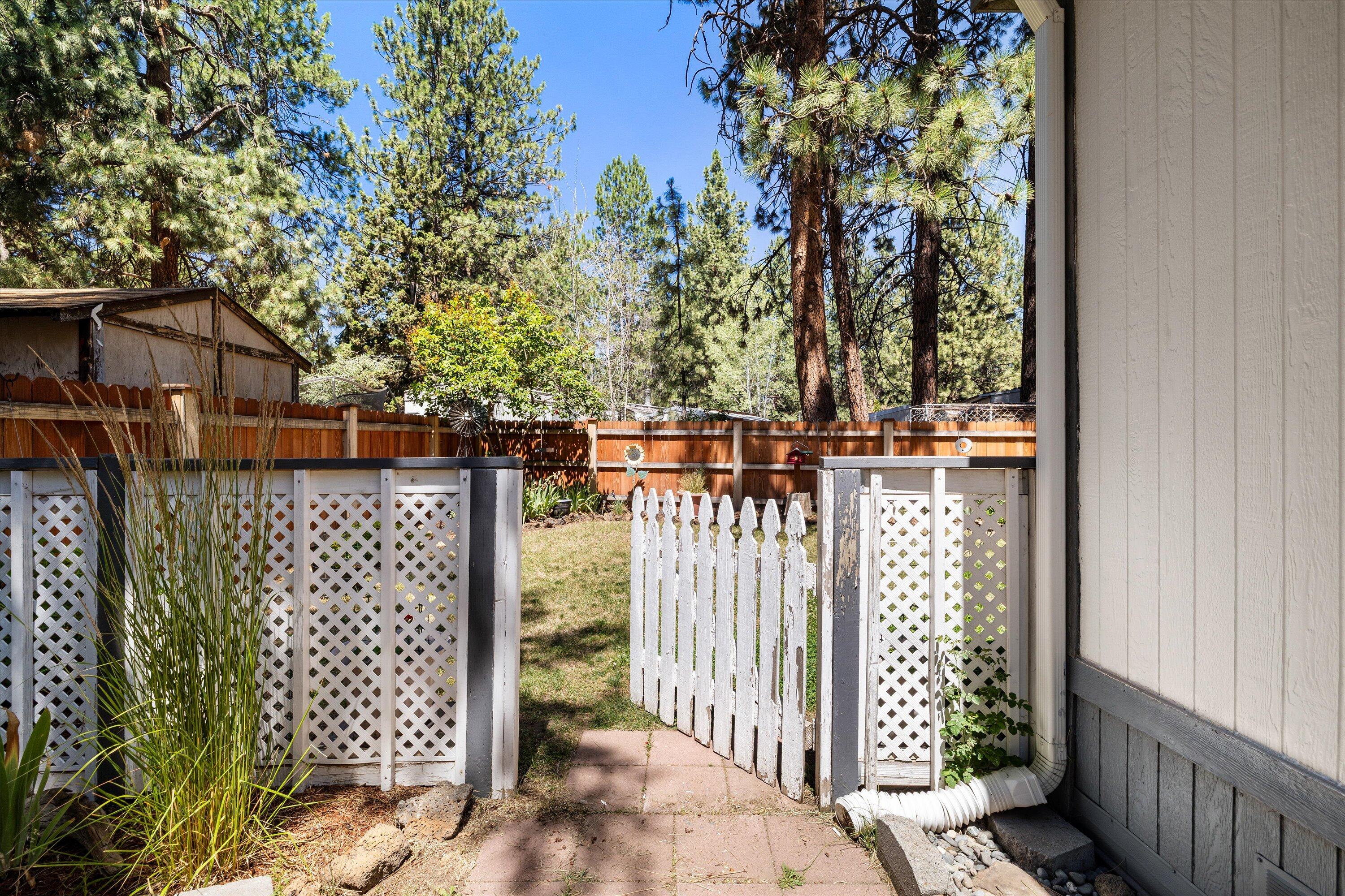 61060 Kings Lane, 106