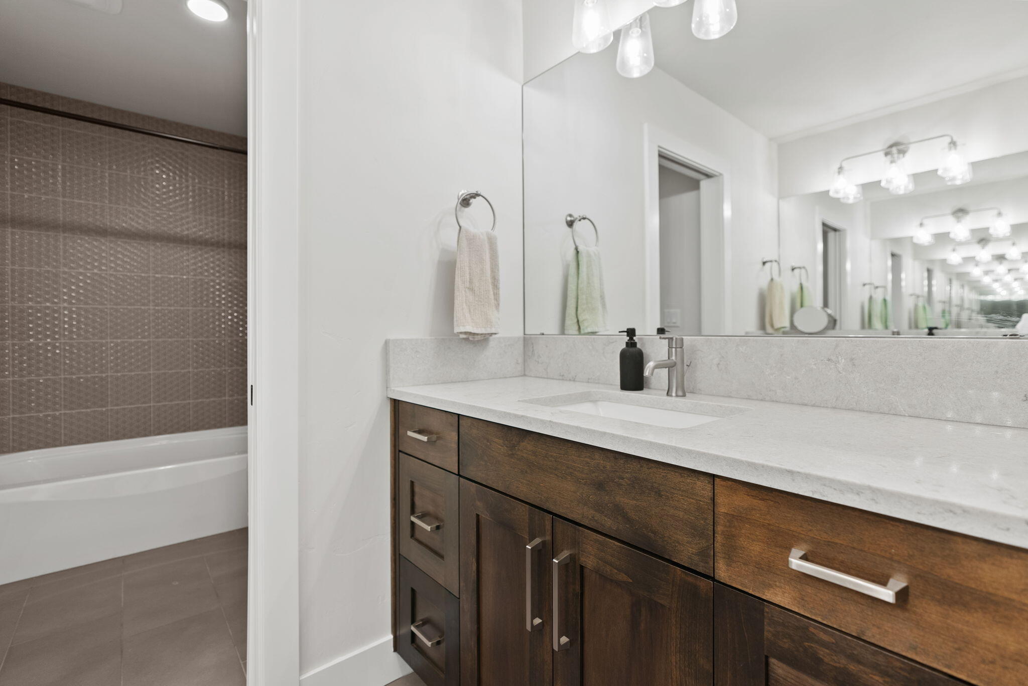 60887 SW Headwaters Loop