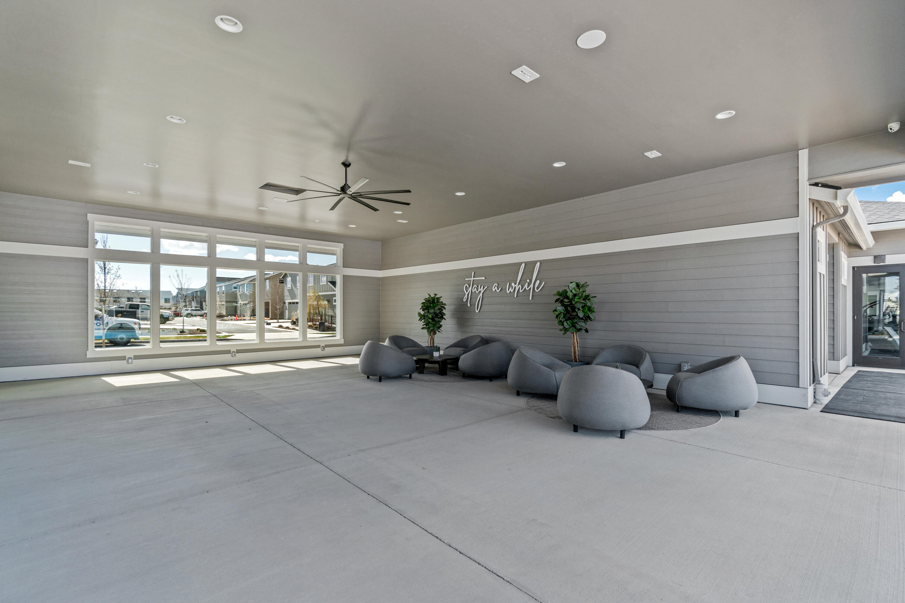 3811 NE Oakside