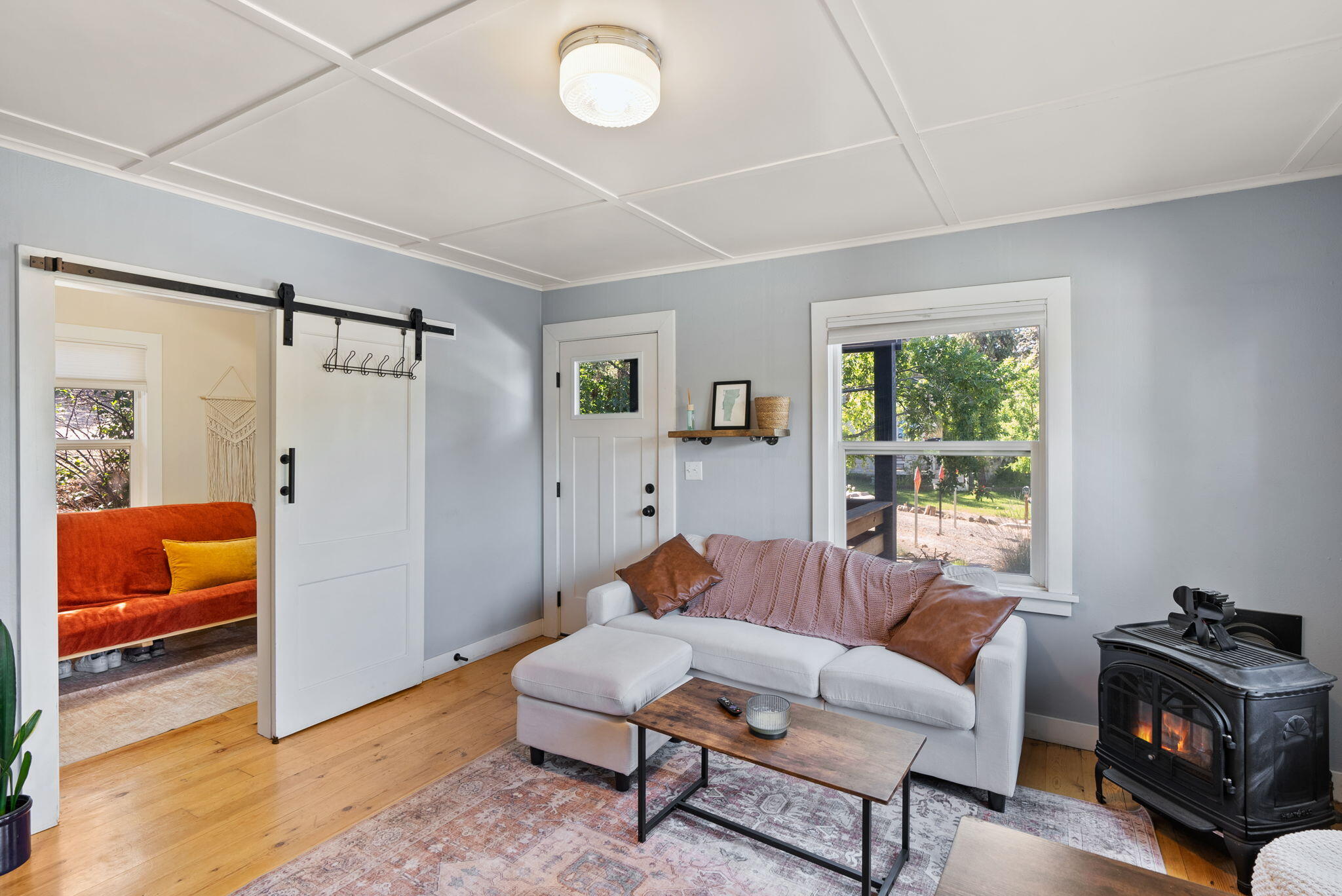 664 NE Quimby Avenue