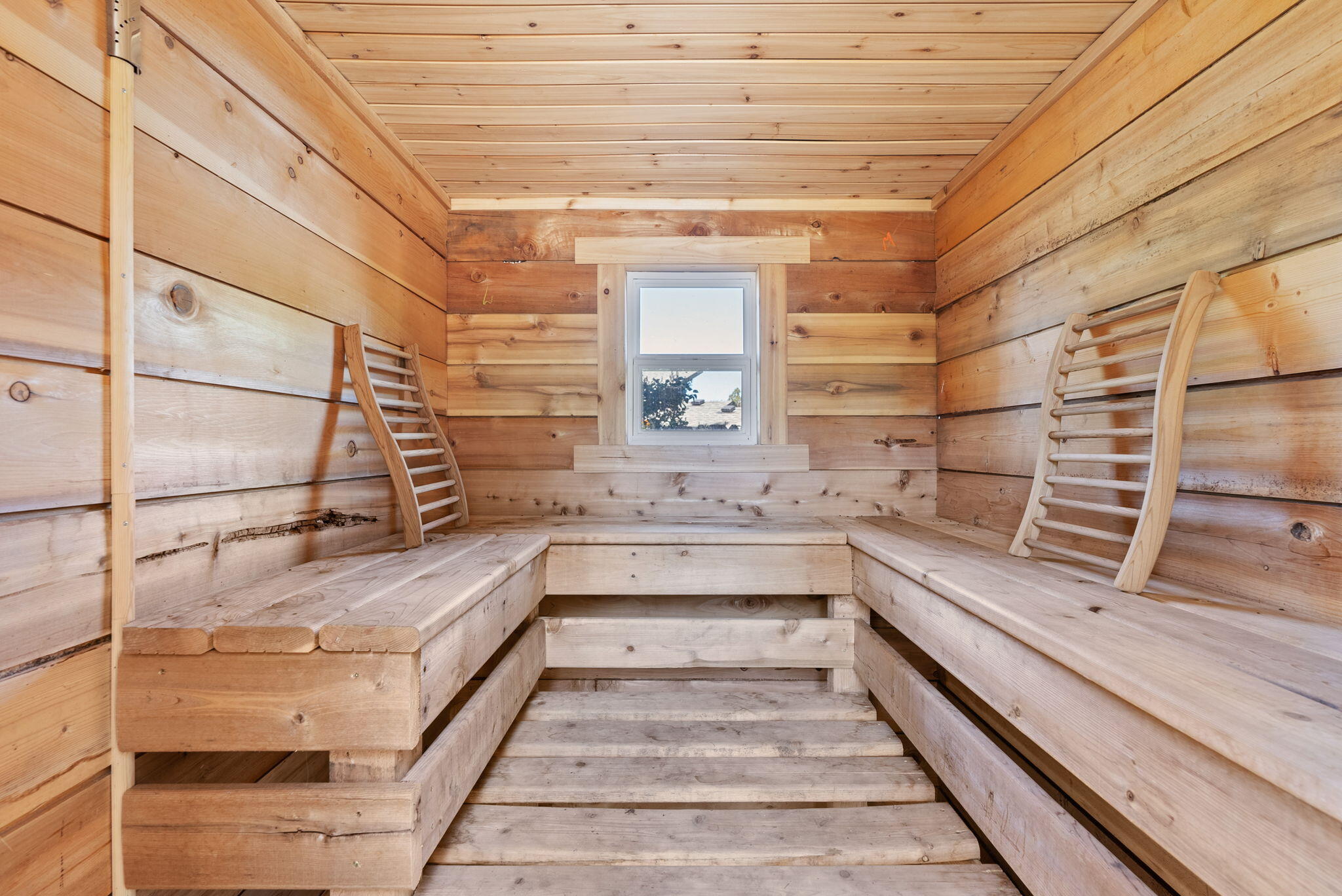 664 NE Quimby Avenue